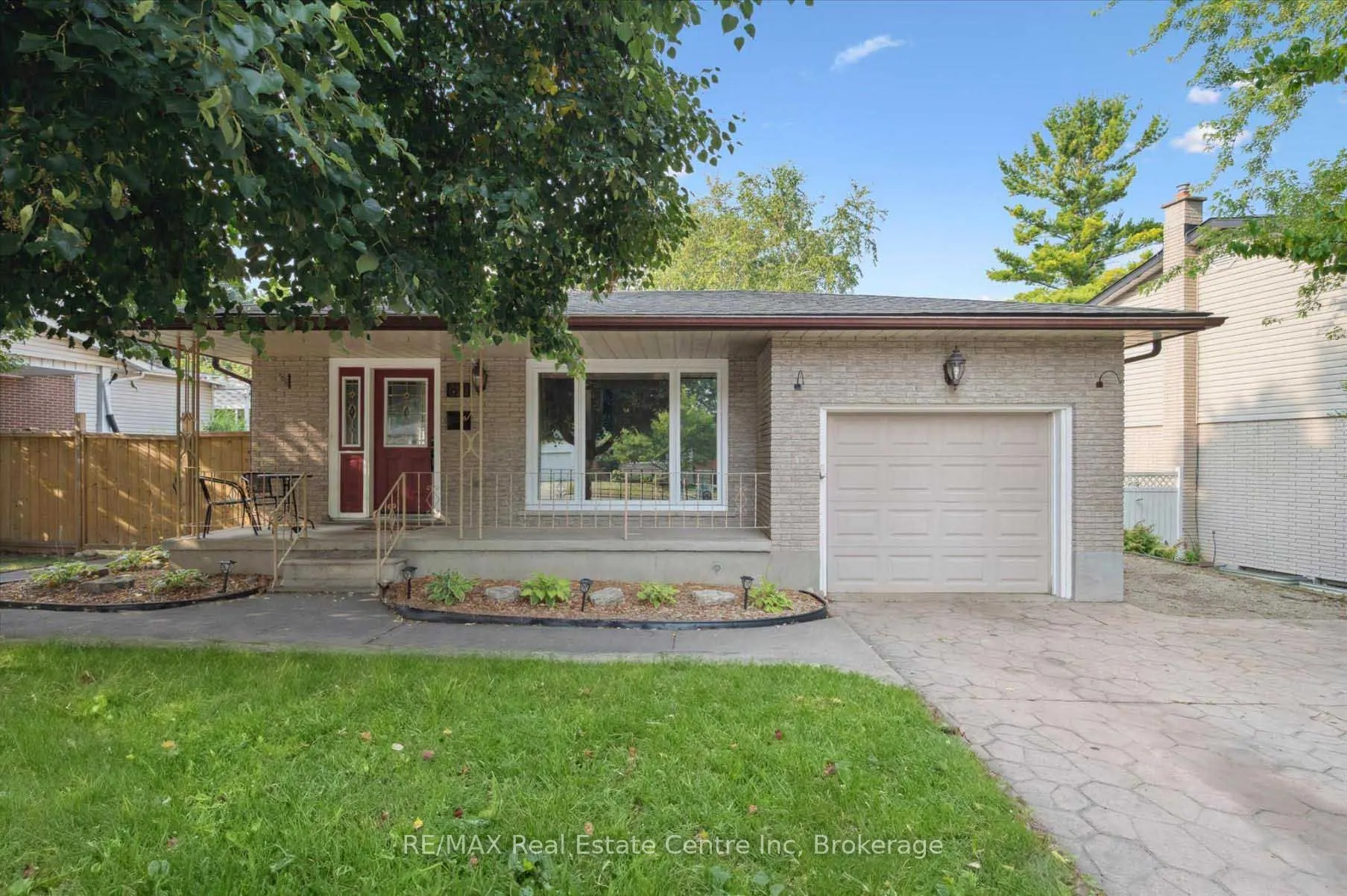 69 Rhonda Road