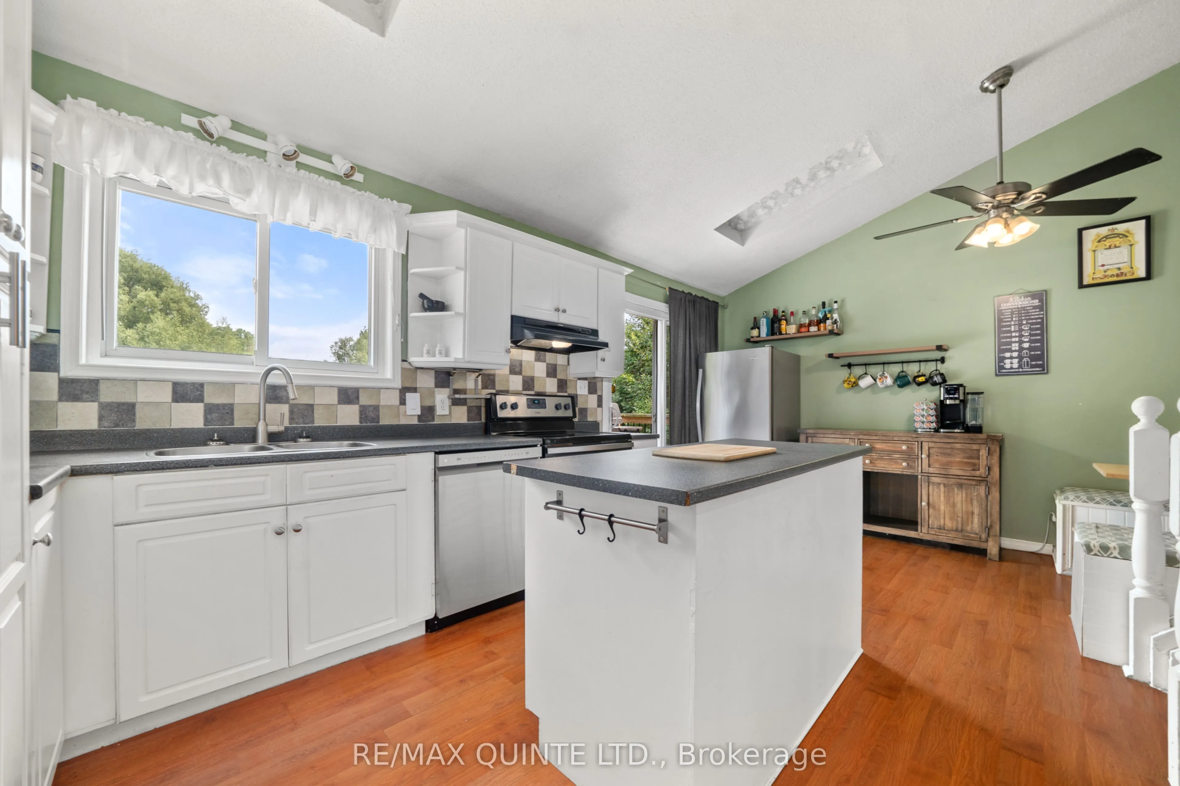 53 Quinte View Drive