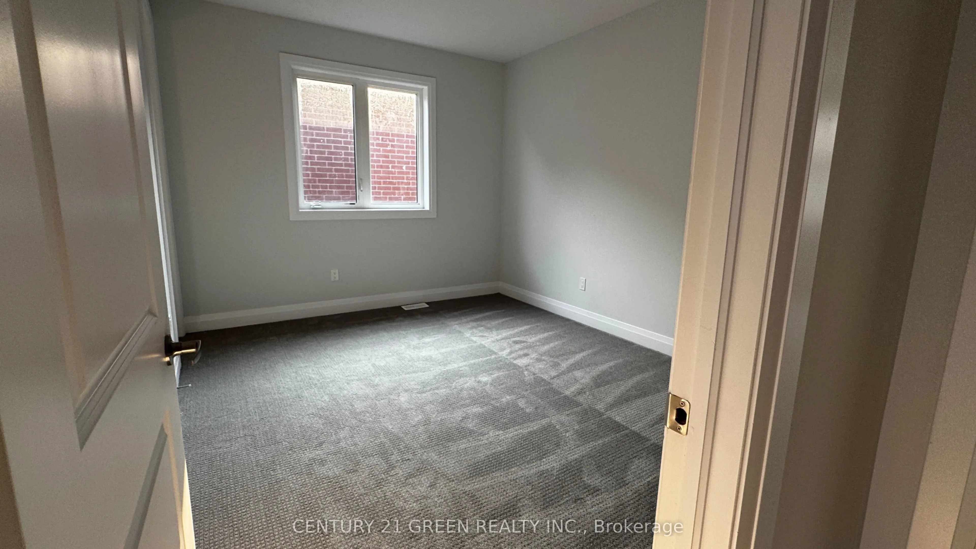 1483 Upper Thames Drive