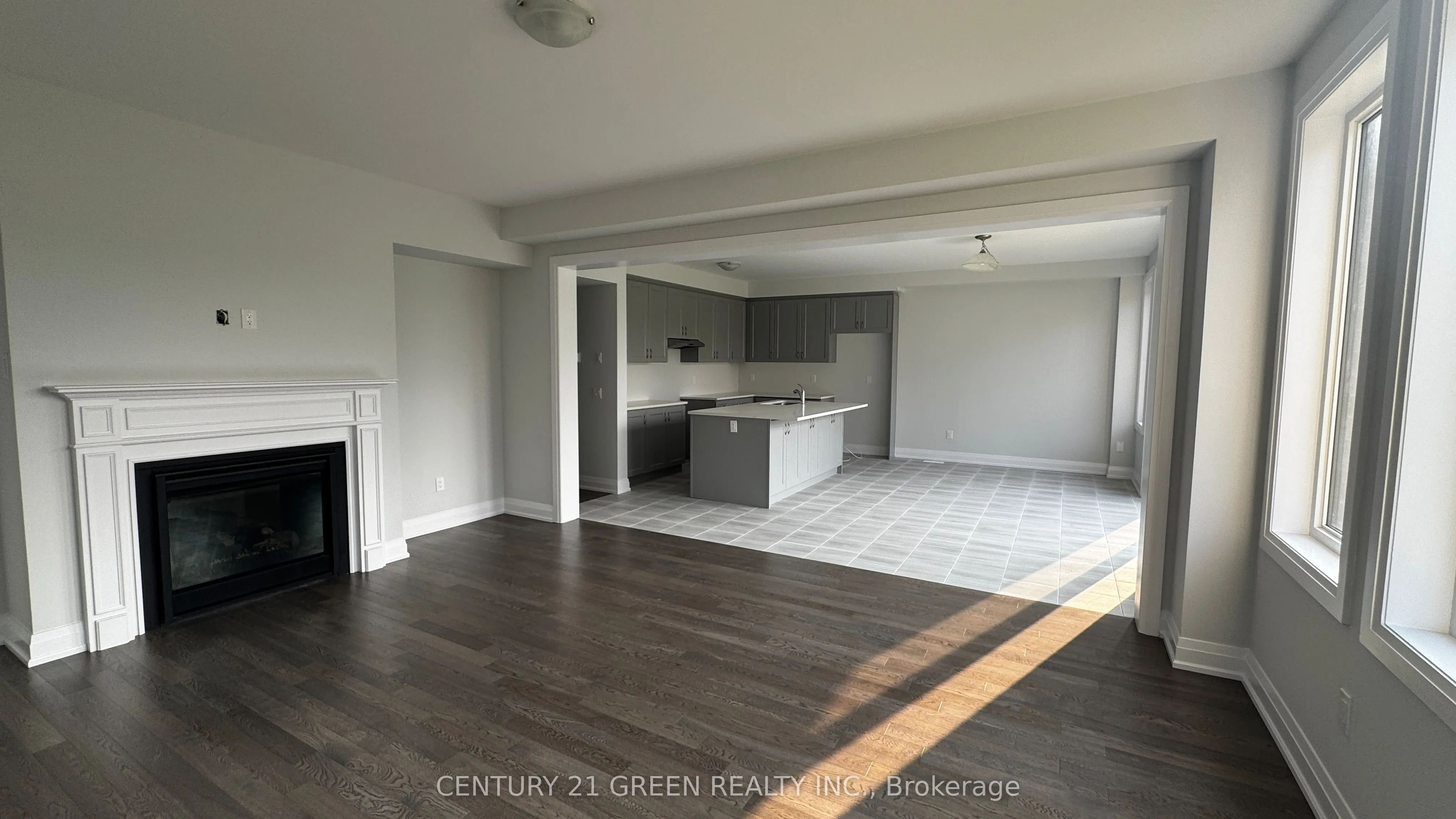1483 Upper Thames Drive
