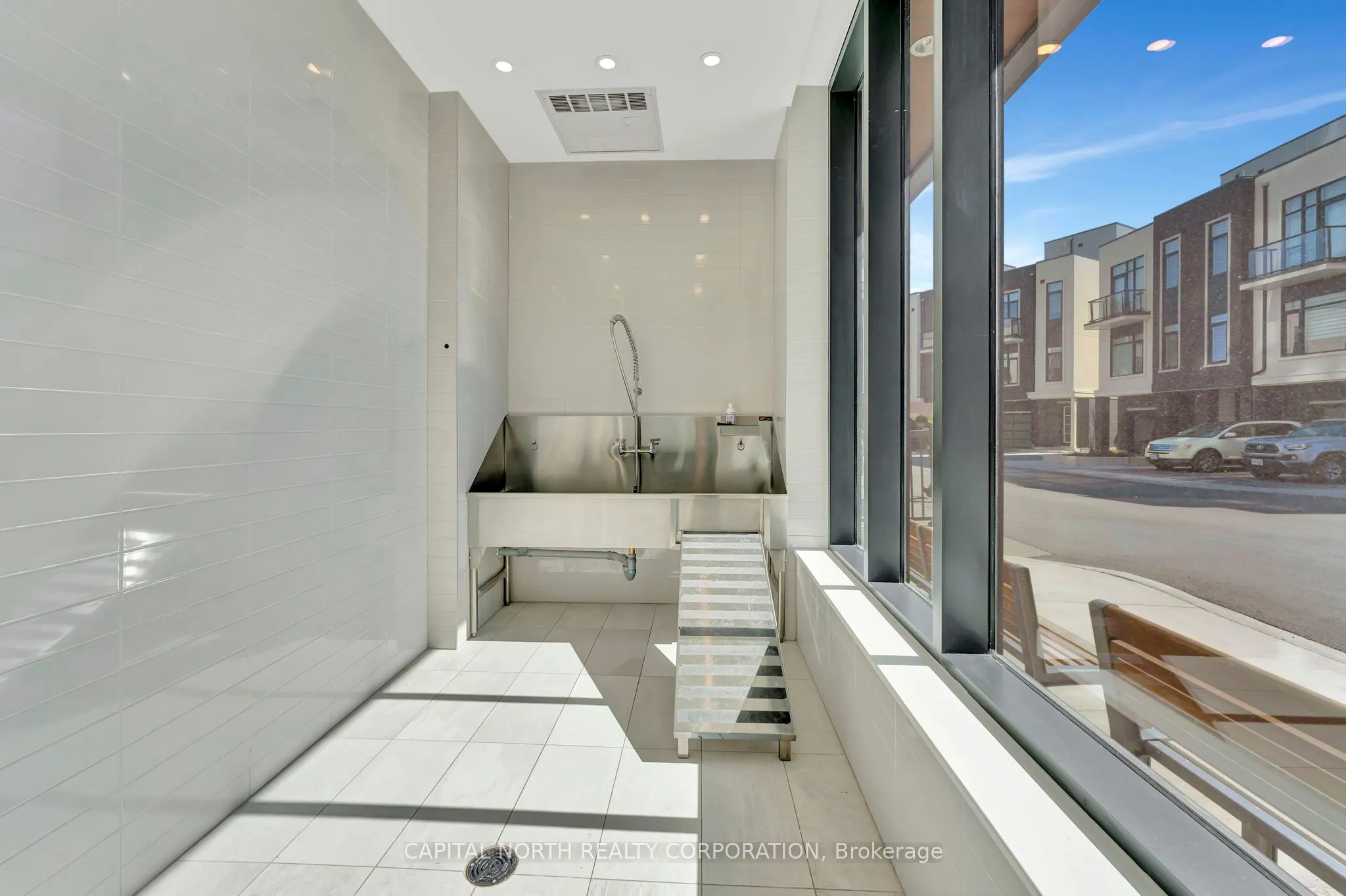 385 Winston Road, #406