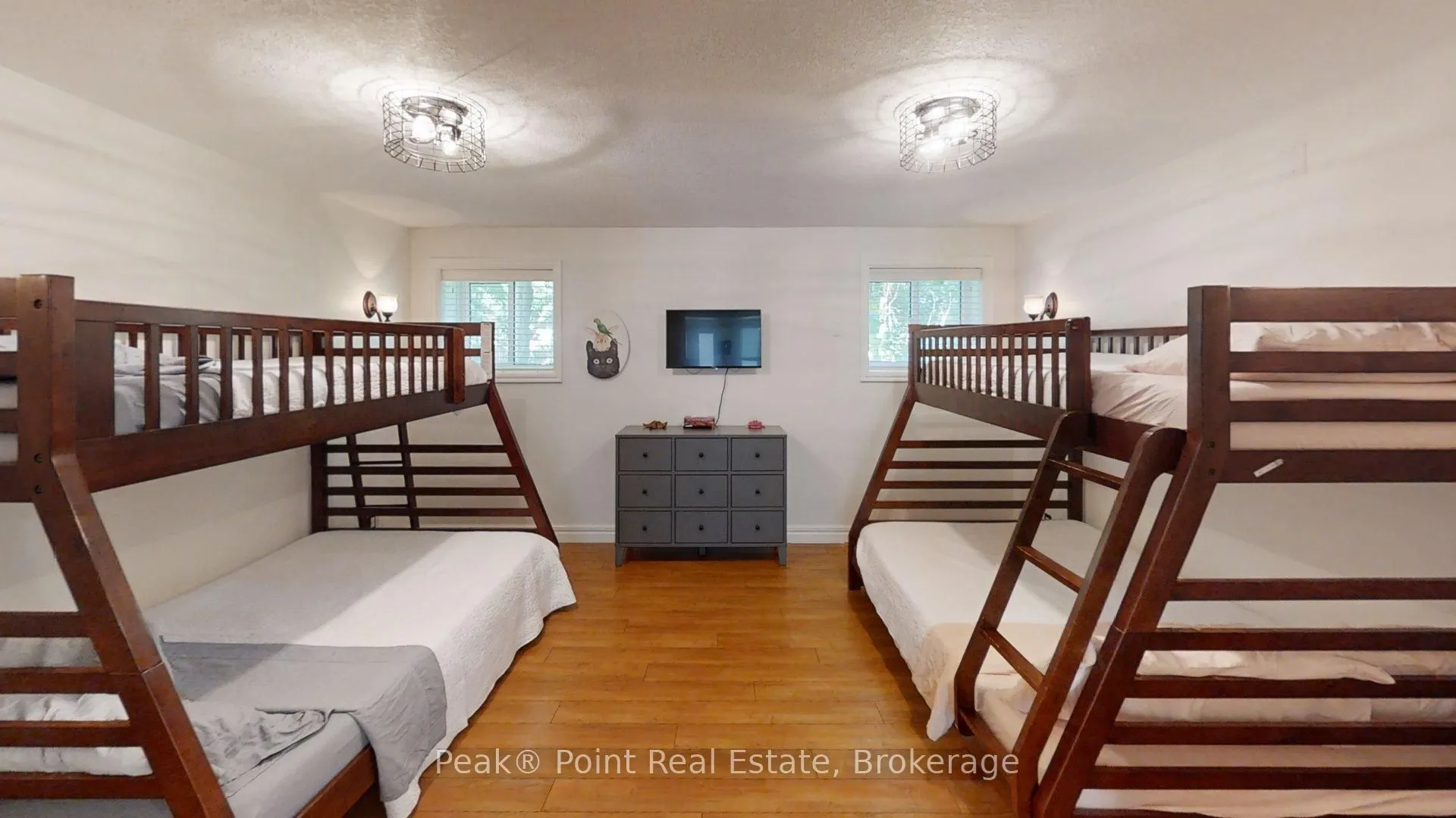 37 Silver Lake Crescent