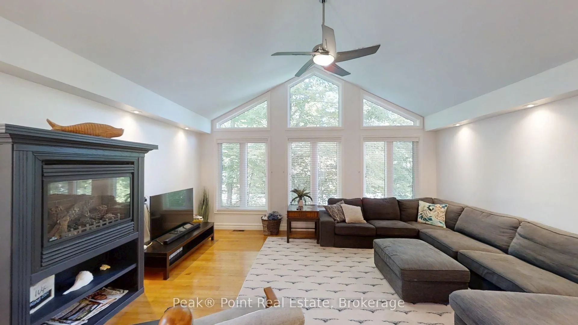 37 Silver Lake Crescent