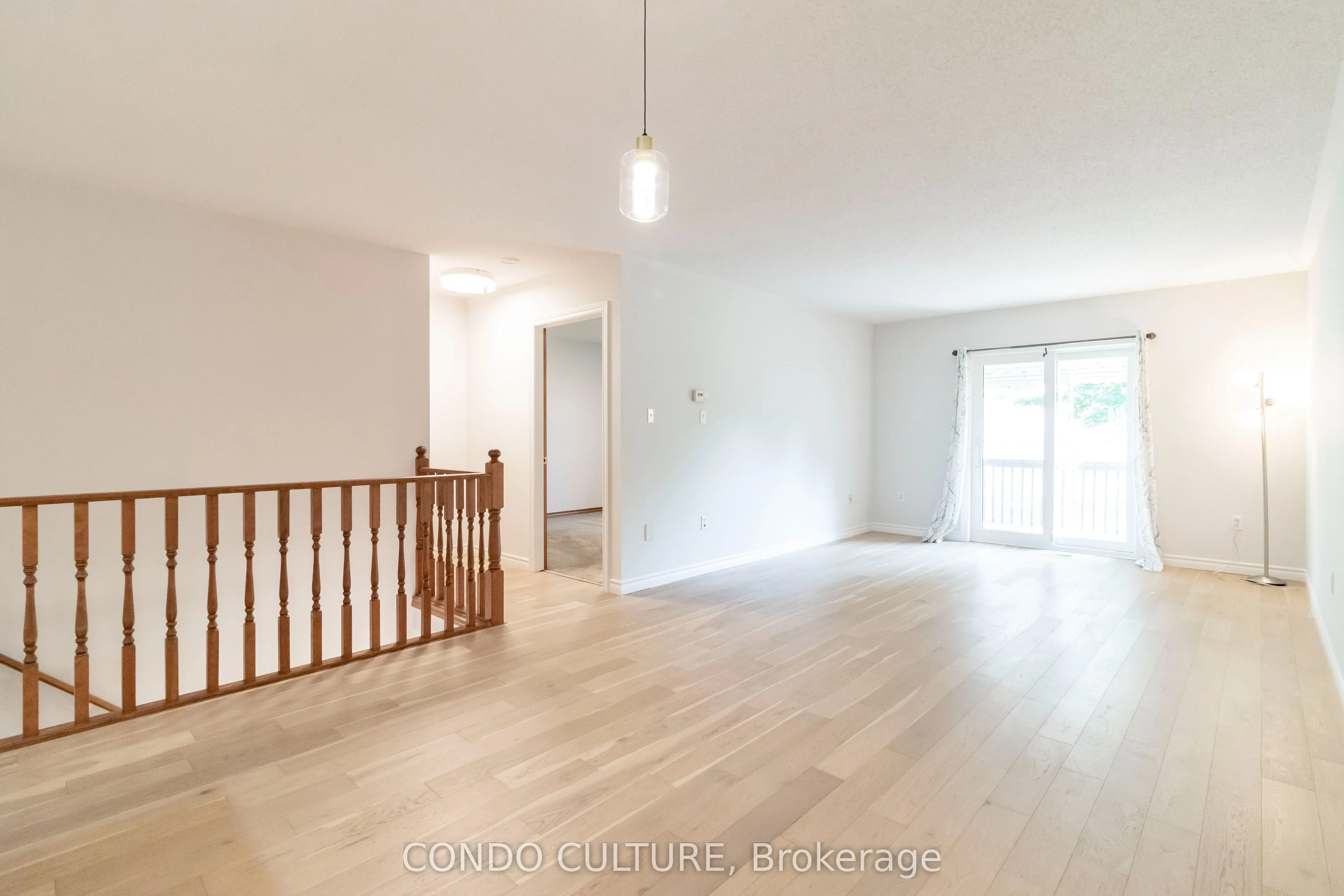 60 Whitlaw Way, #2