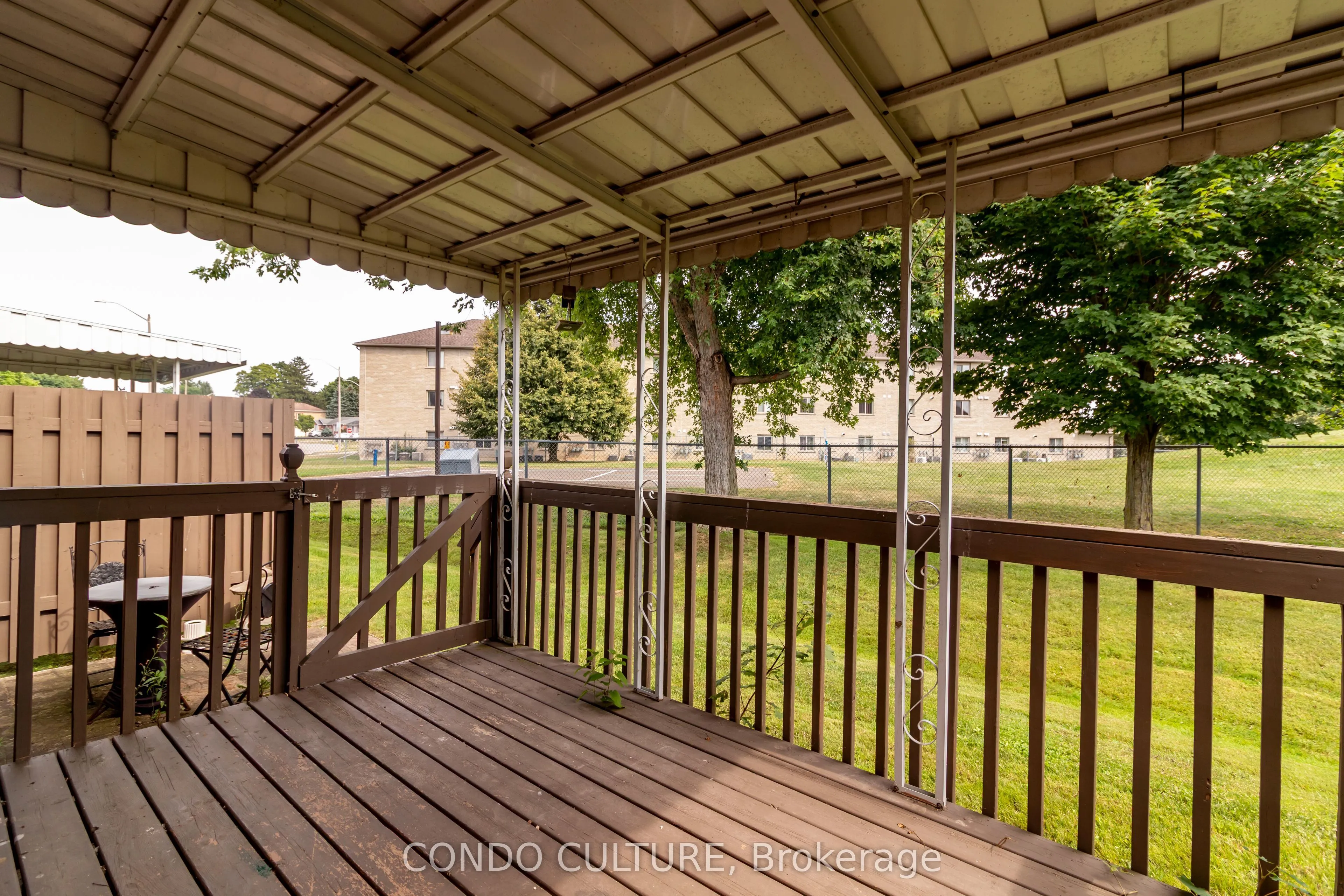 60 Whitlaw Way, #2