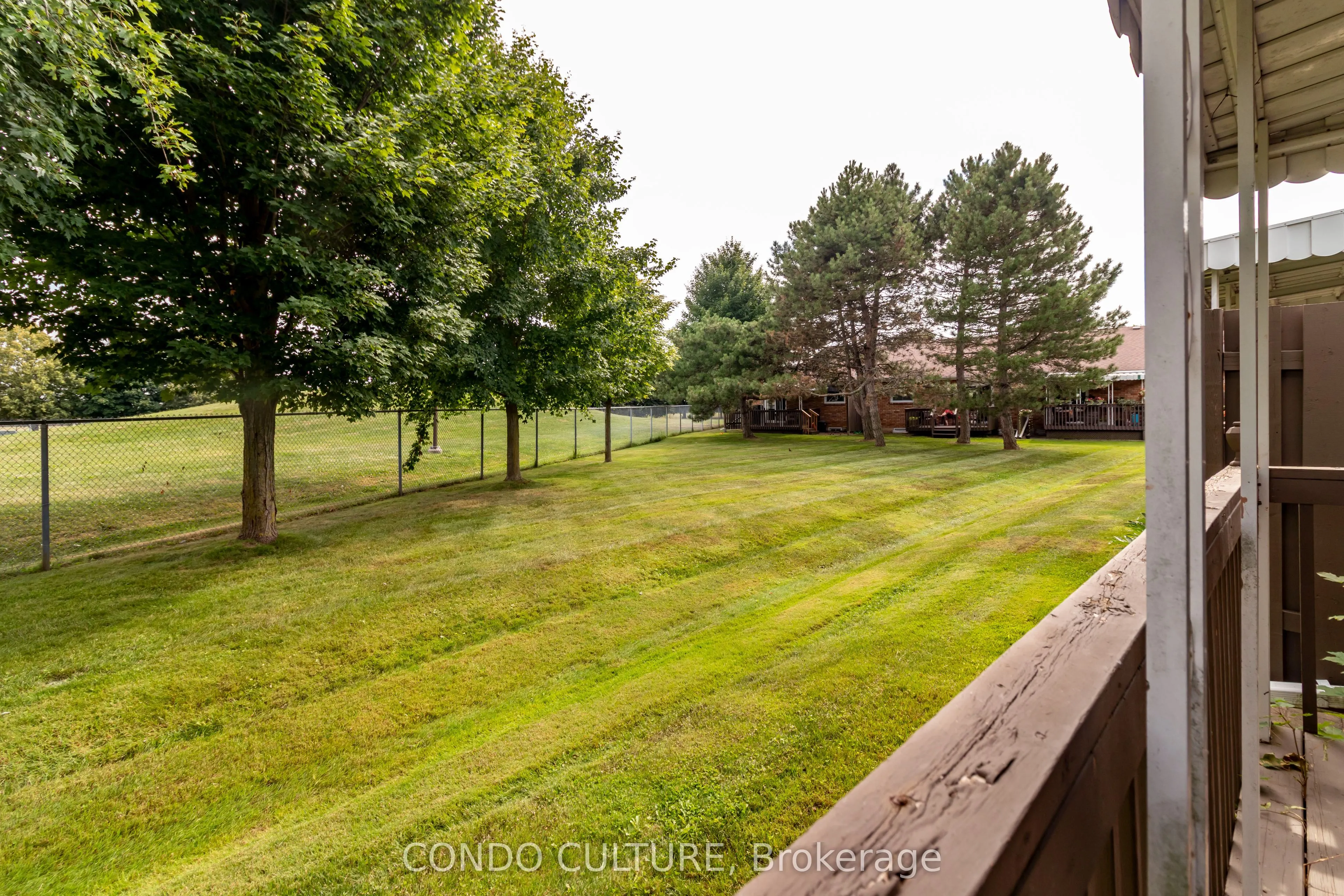 60 Whitlaw Way, #2