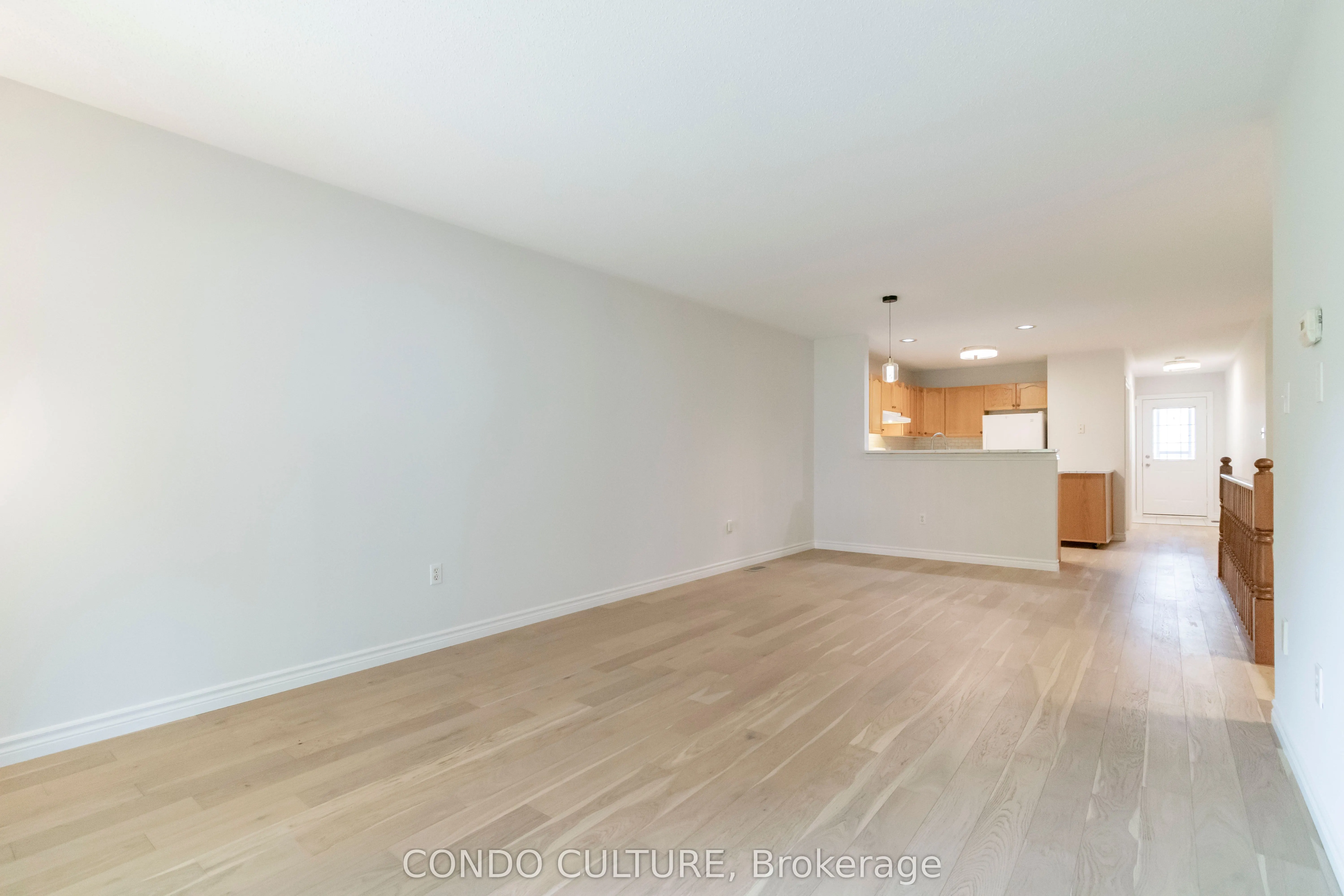 60 Whitlaw Way, #2