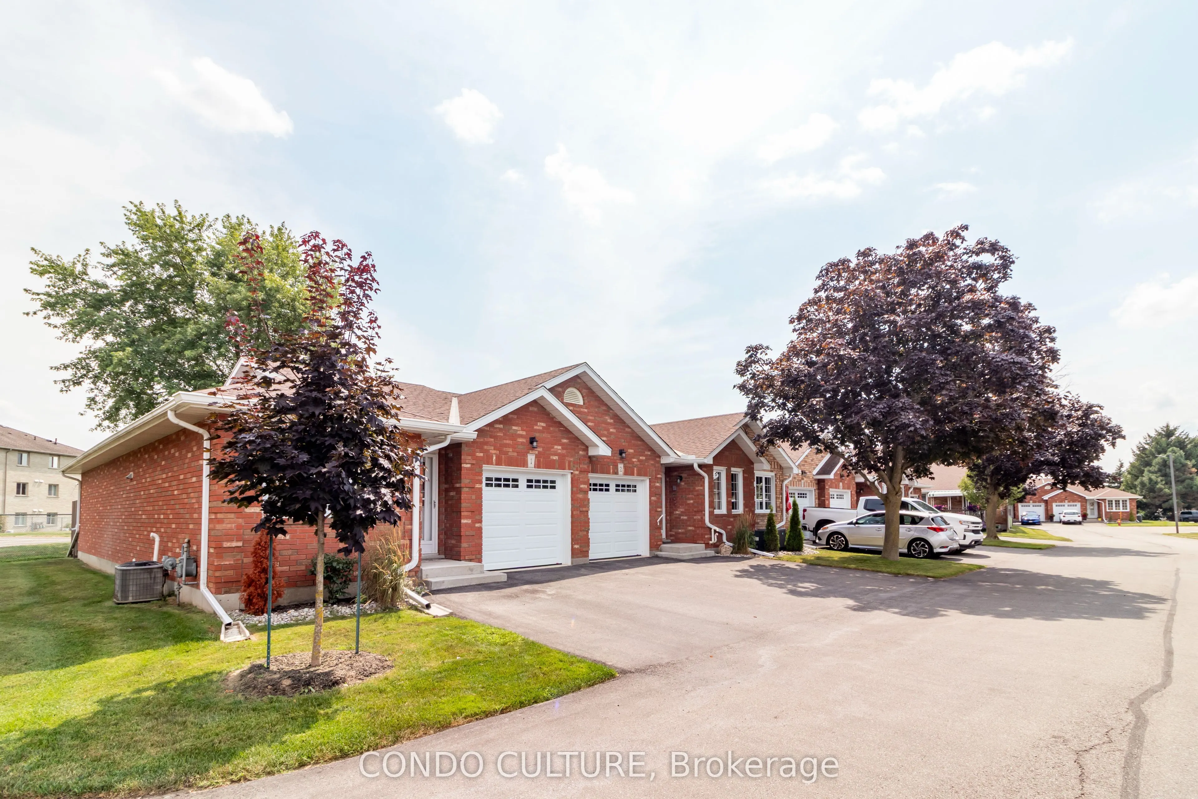 60 Whitlaw Way, #2