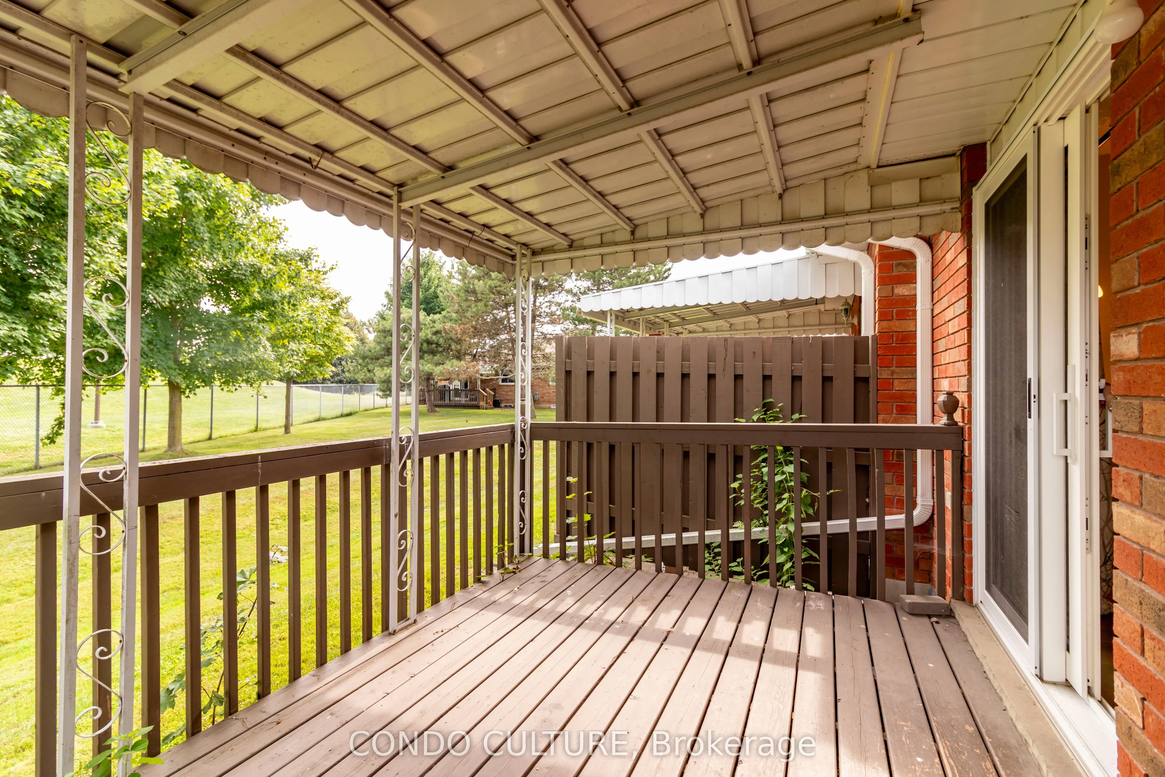 60 Whitlaw Way, #2