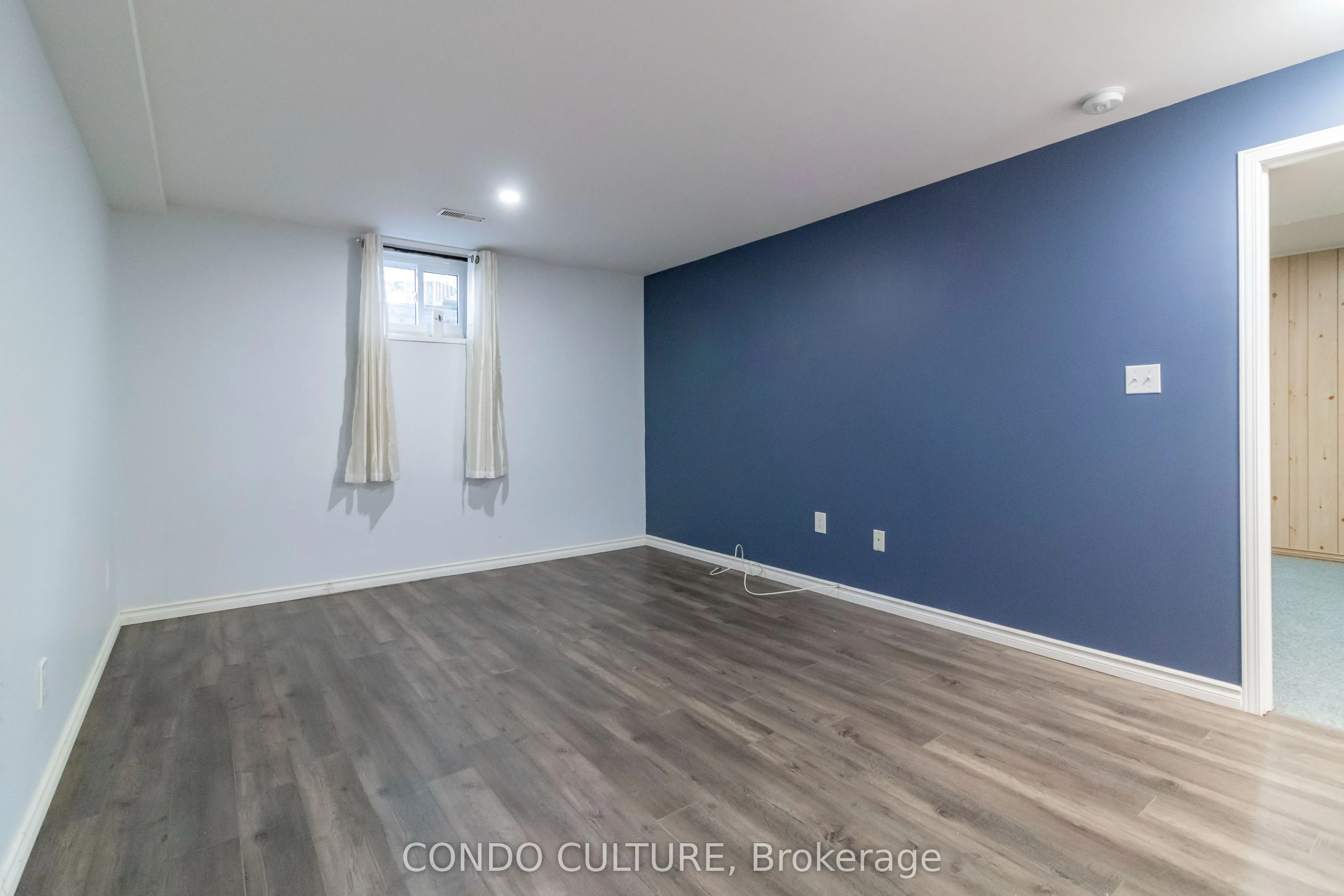 60 Whitlaw Way, #2