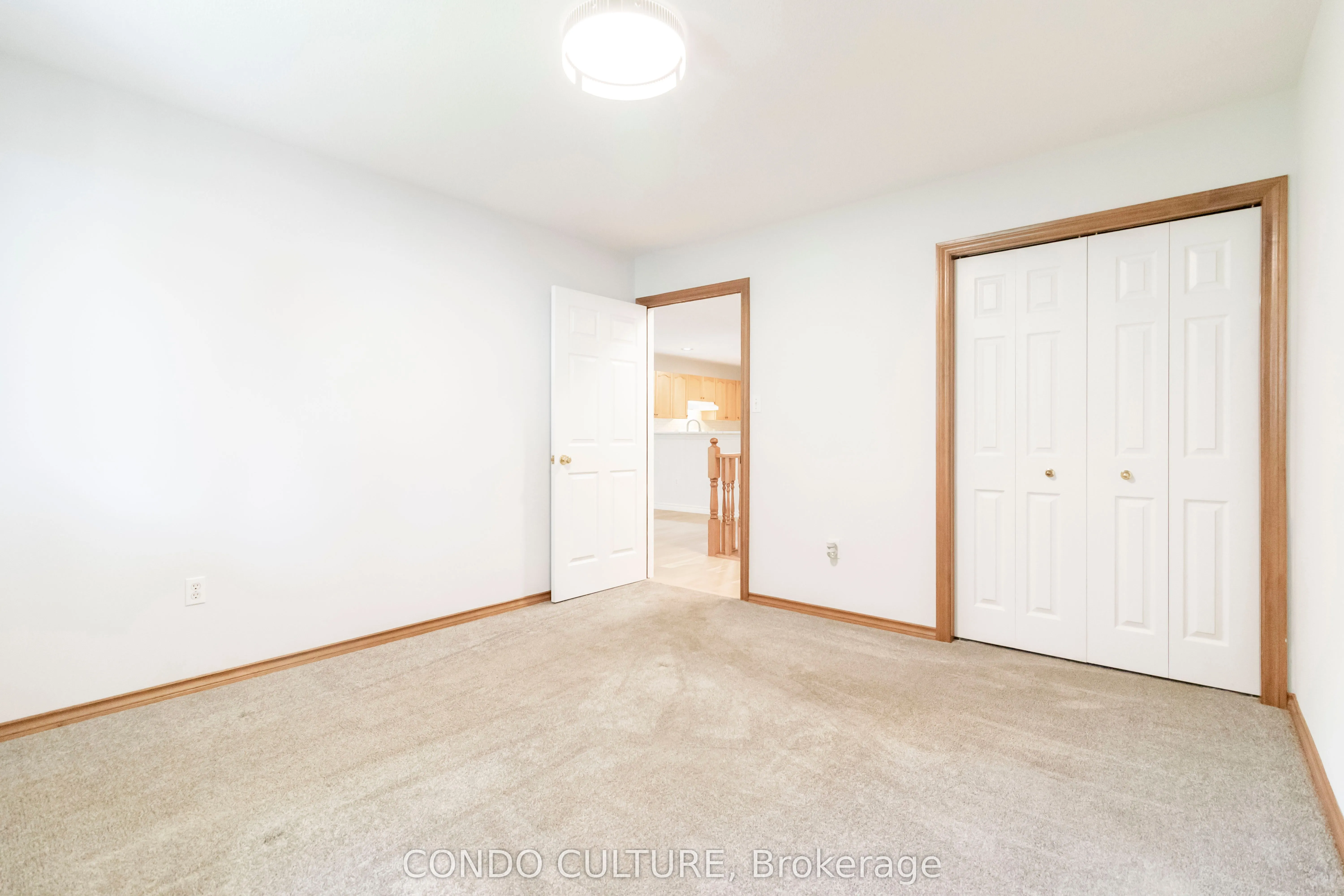 60 Whitlaw Way, #2
