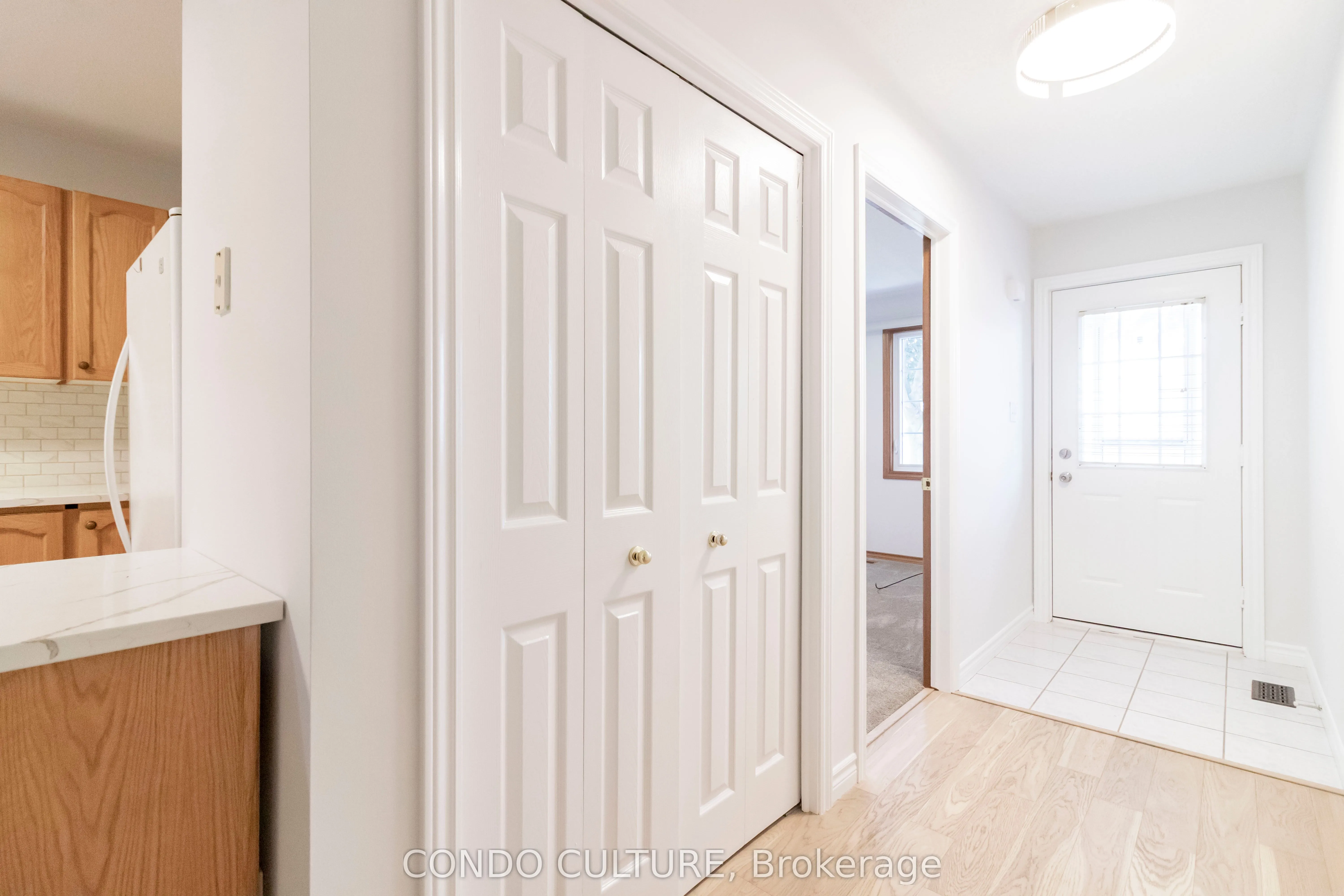 60 Whitlaw Way, #2