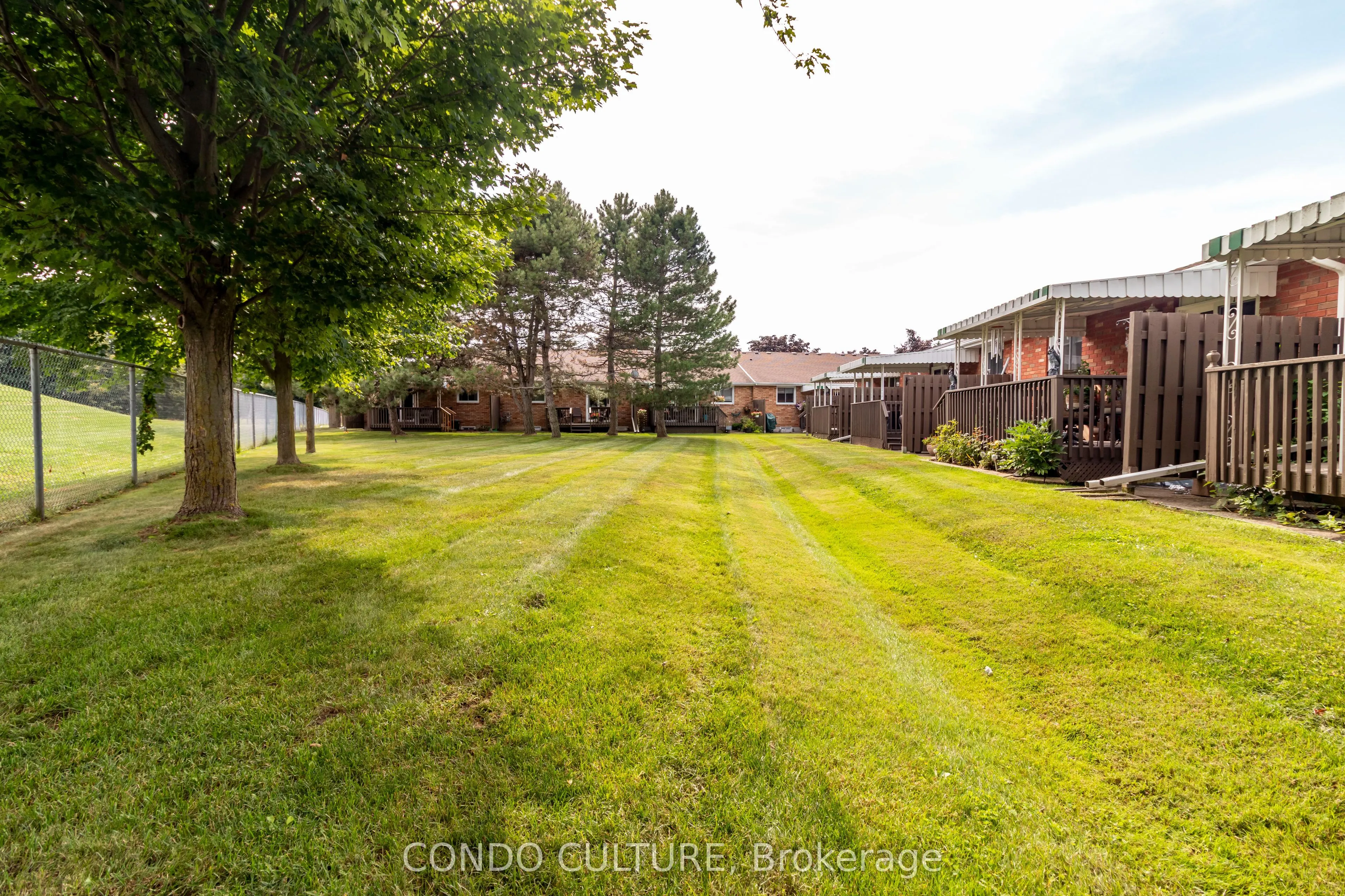 60 Whitlaw Way, #2