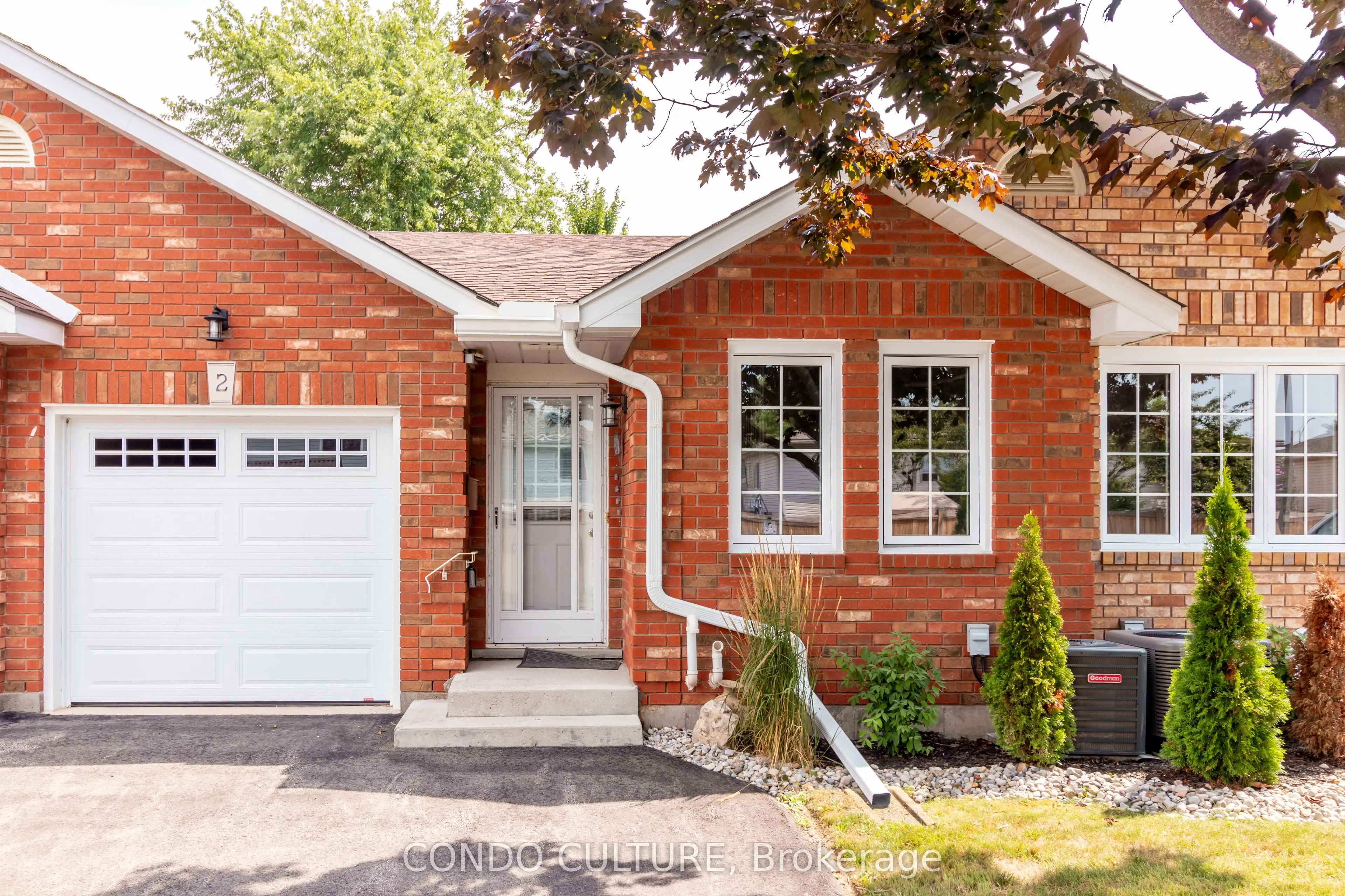 60 Whitlaw Way, #2