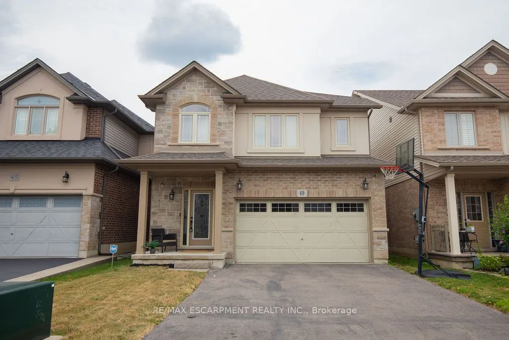 69 Winslow Way