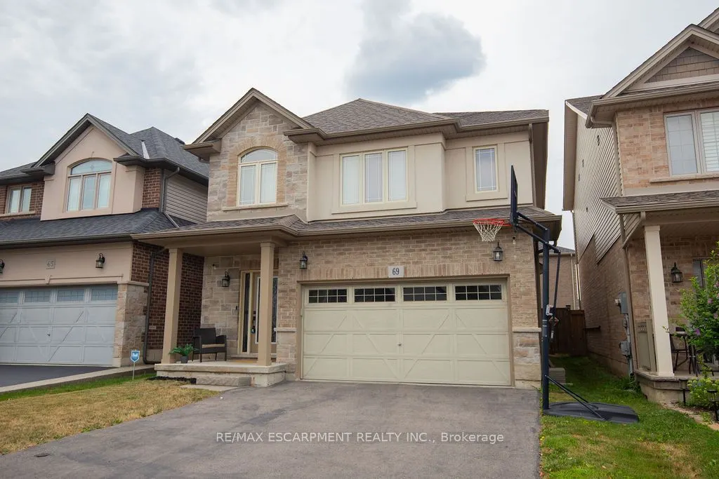 69 Winslow Way