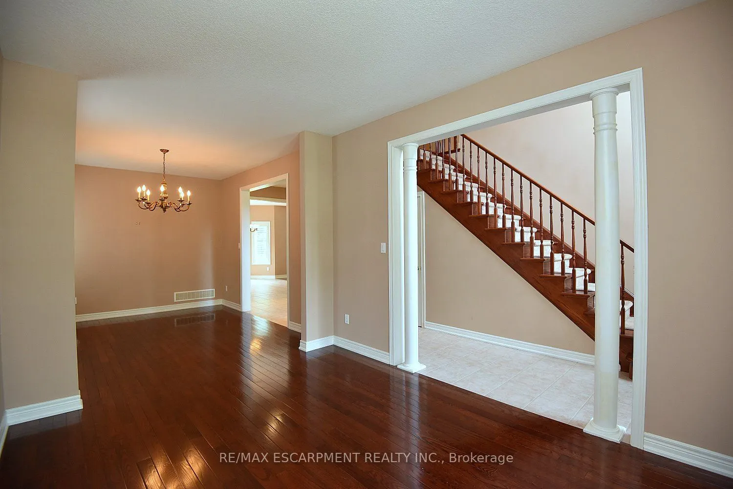 152 TOLLGATE Drive