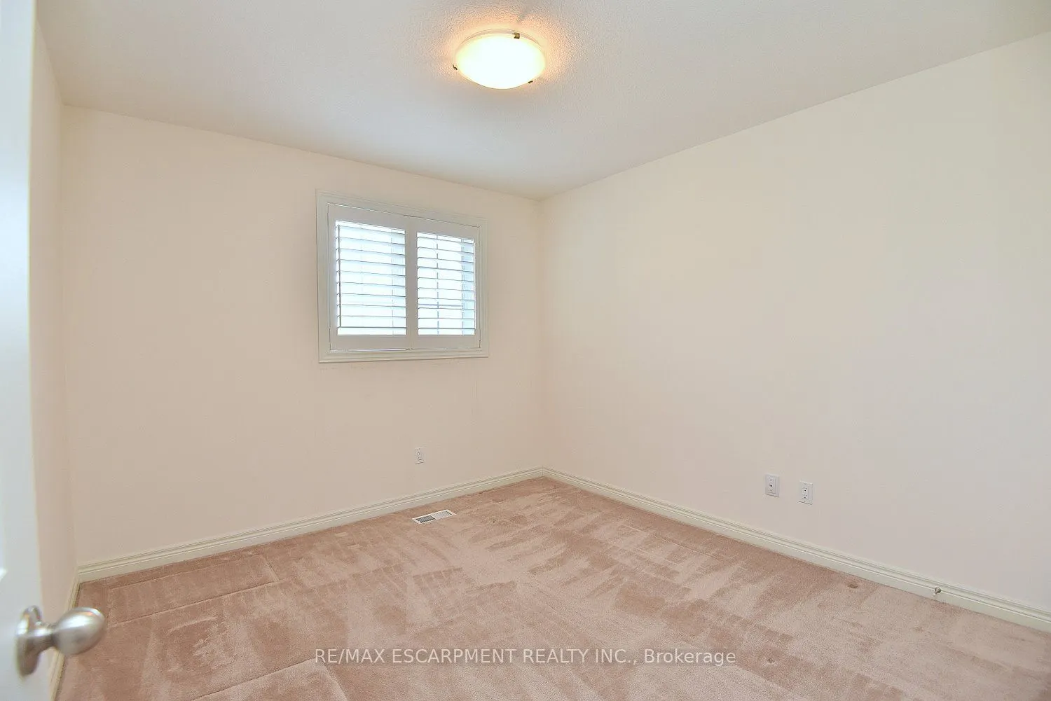 152 TOLLGATE Drive