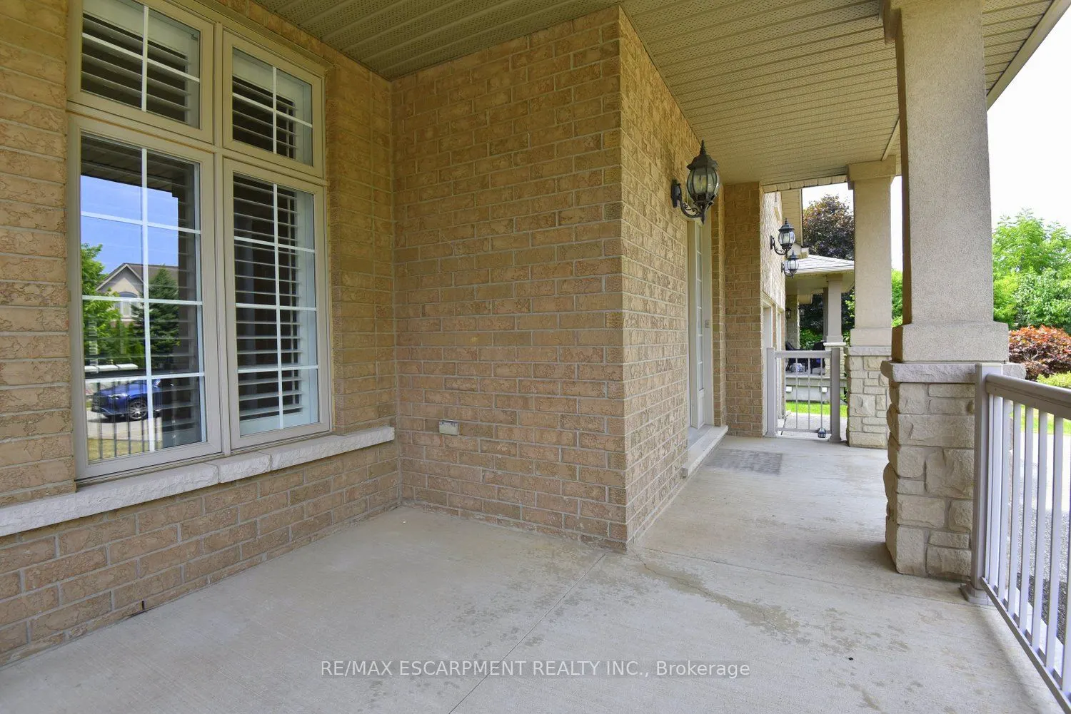 152 TOLLGATE Drive