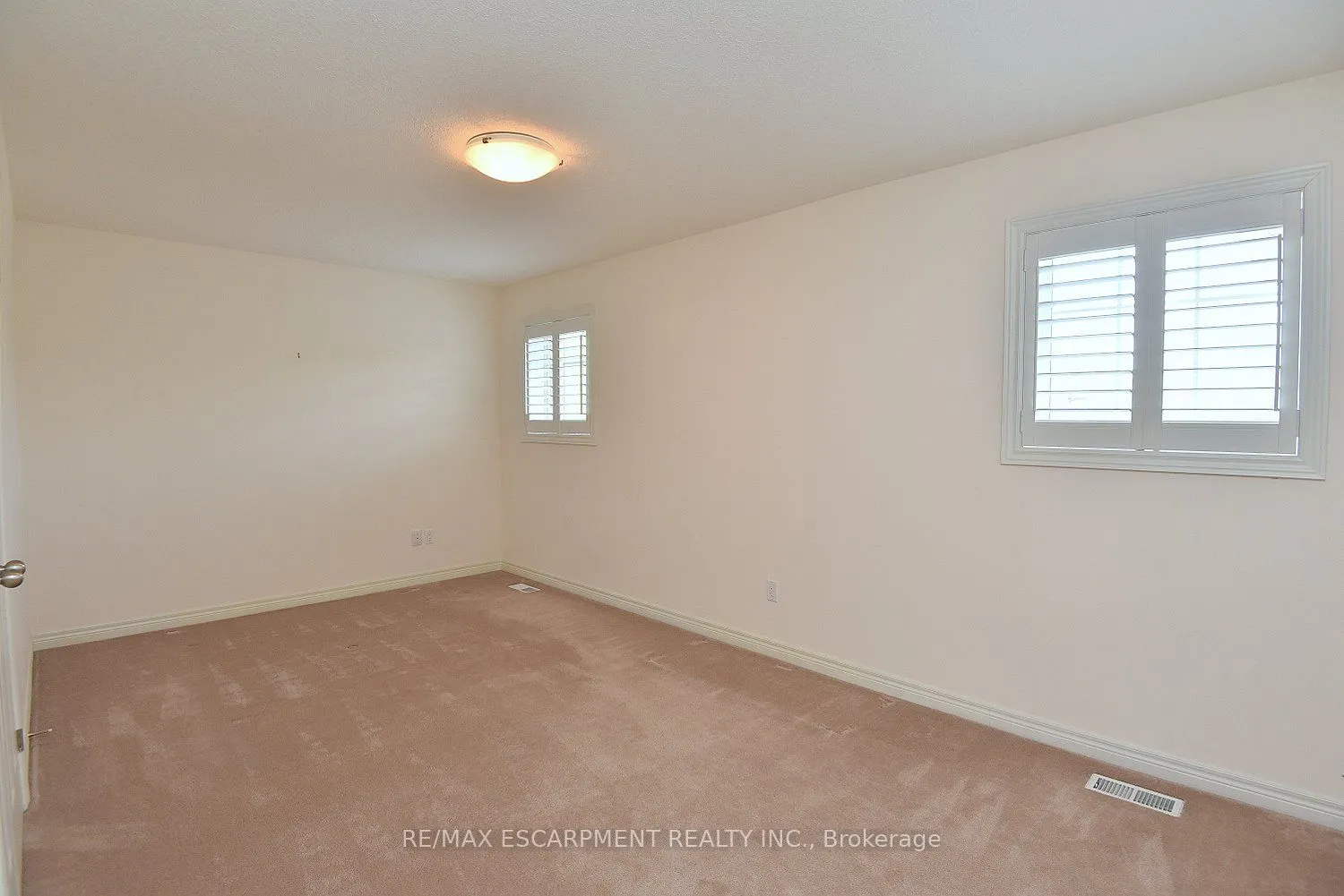 152 TOLLGATE Drive