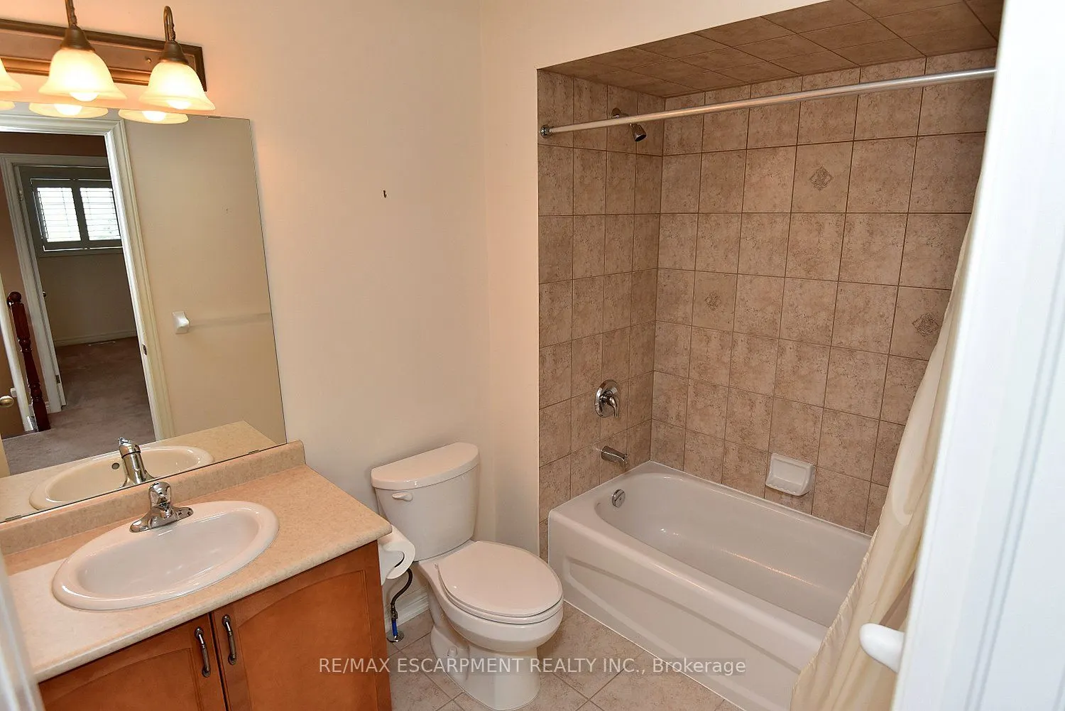 152 TOLLGATE Drive