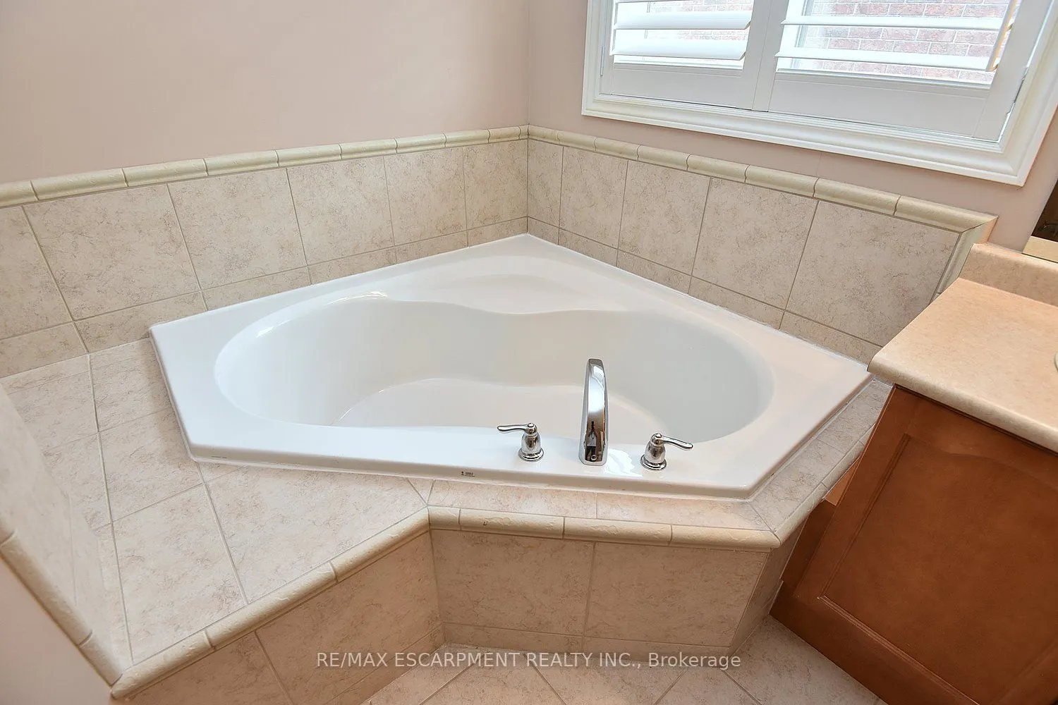 152 TOLLGATE Drive