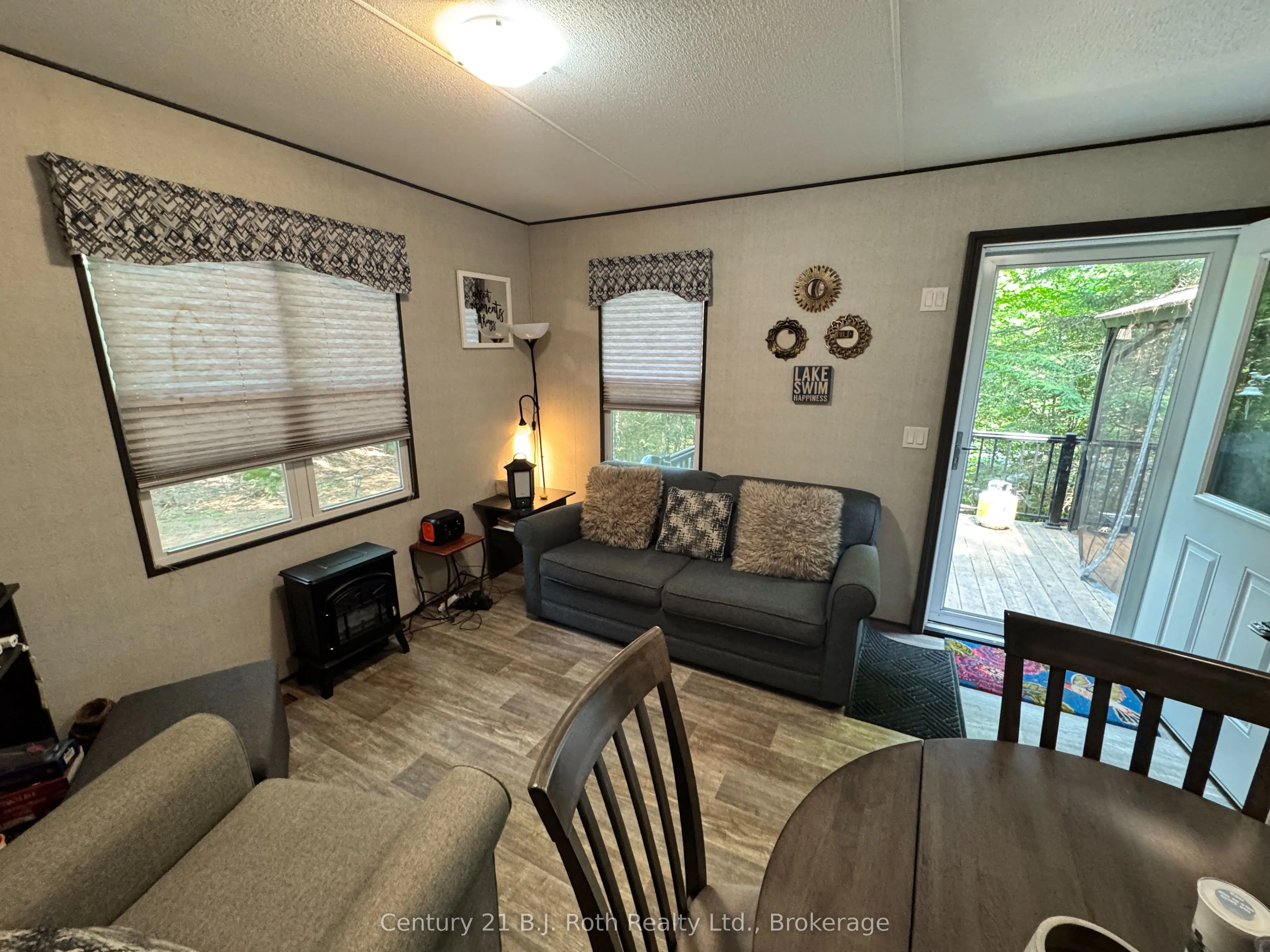 733 Poplar Crescent