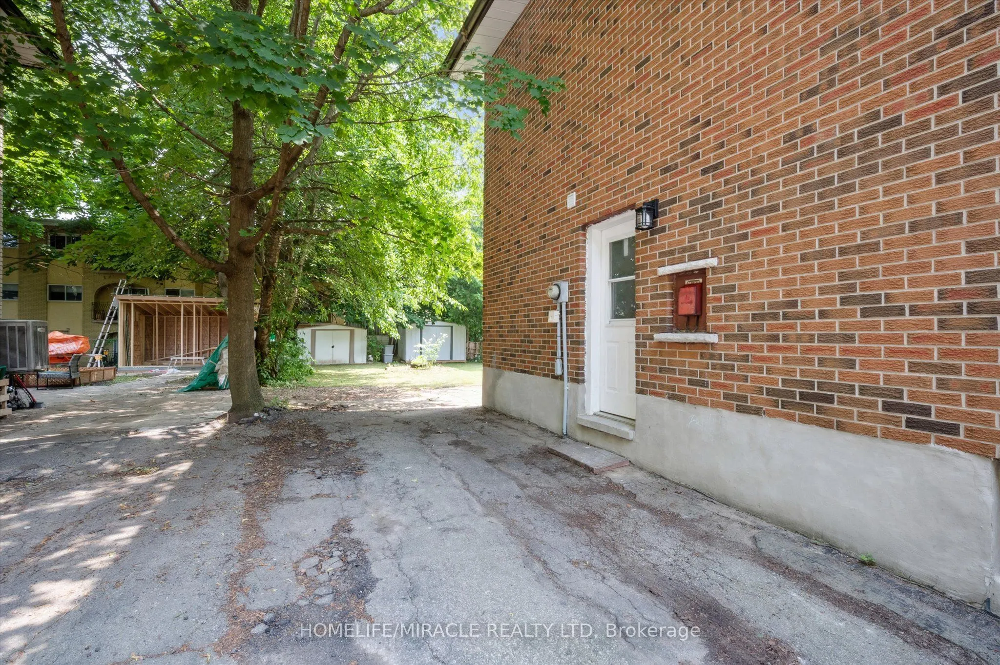 187 A Cedarvale Crescent