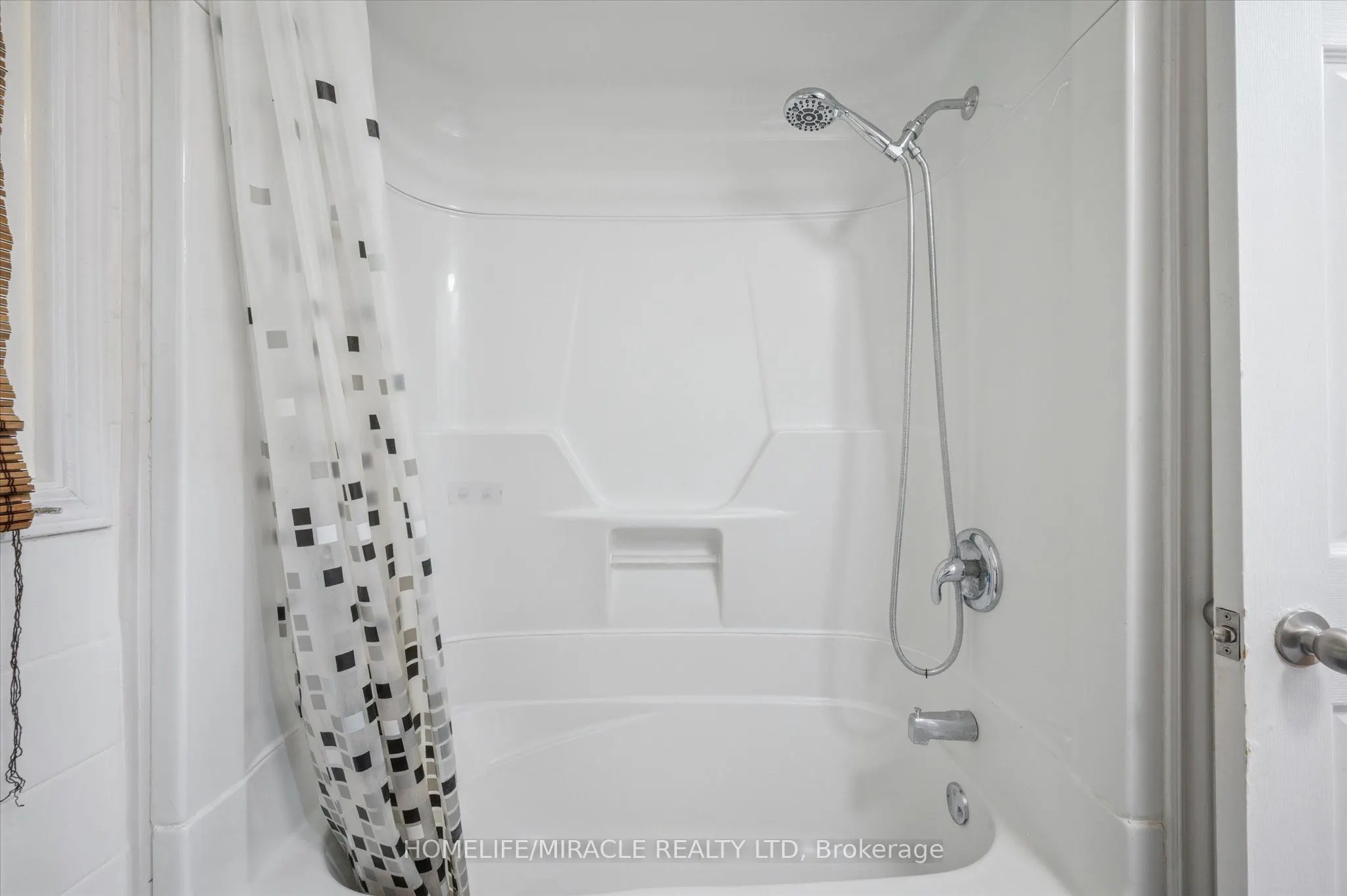 187 A Cedarvale Crescent