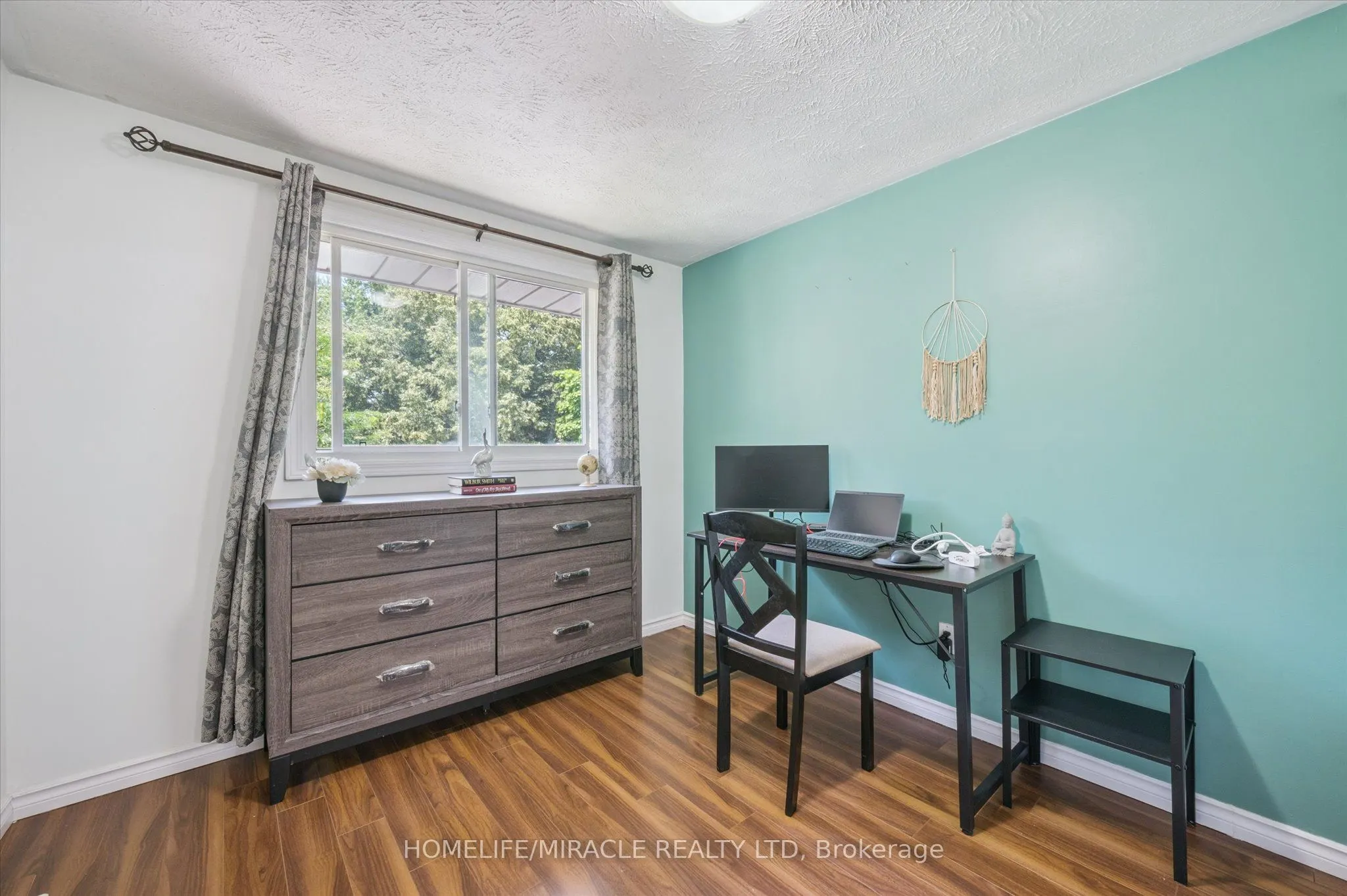 187 A Cedarvale Crescent