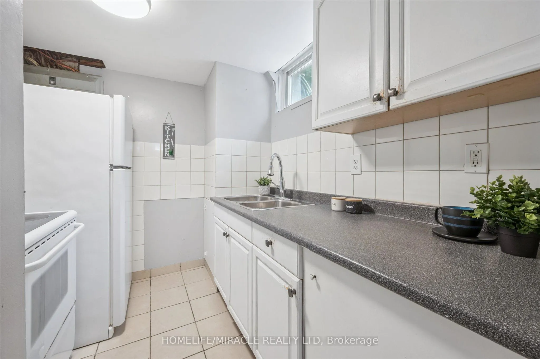 187 A Cedarvale Crescent