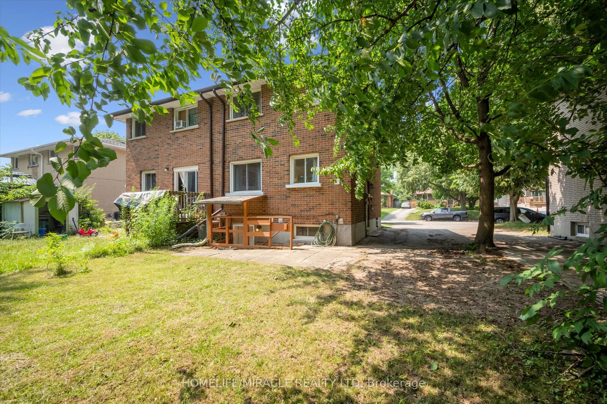 187 A Cedarvale Crescent