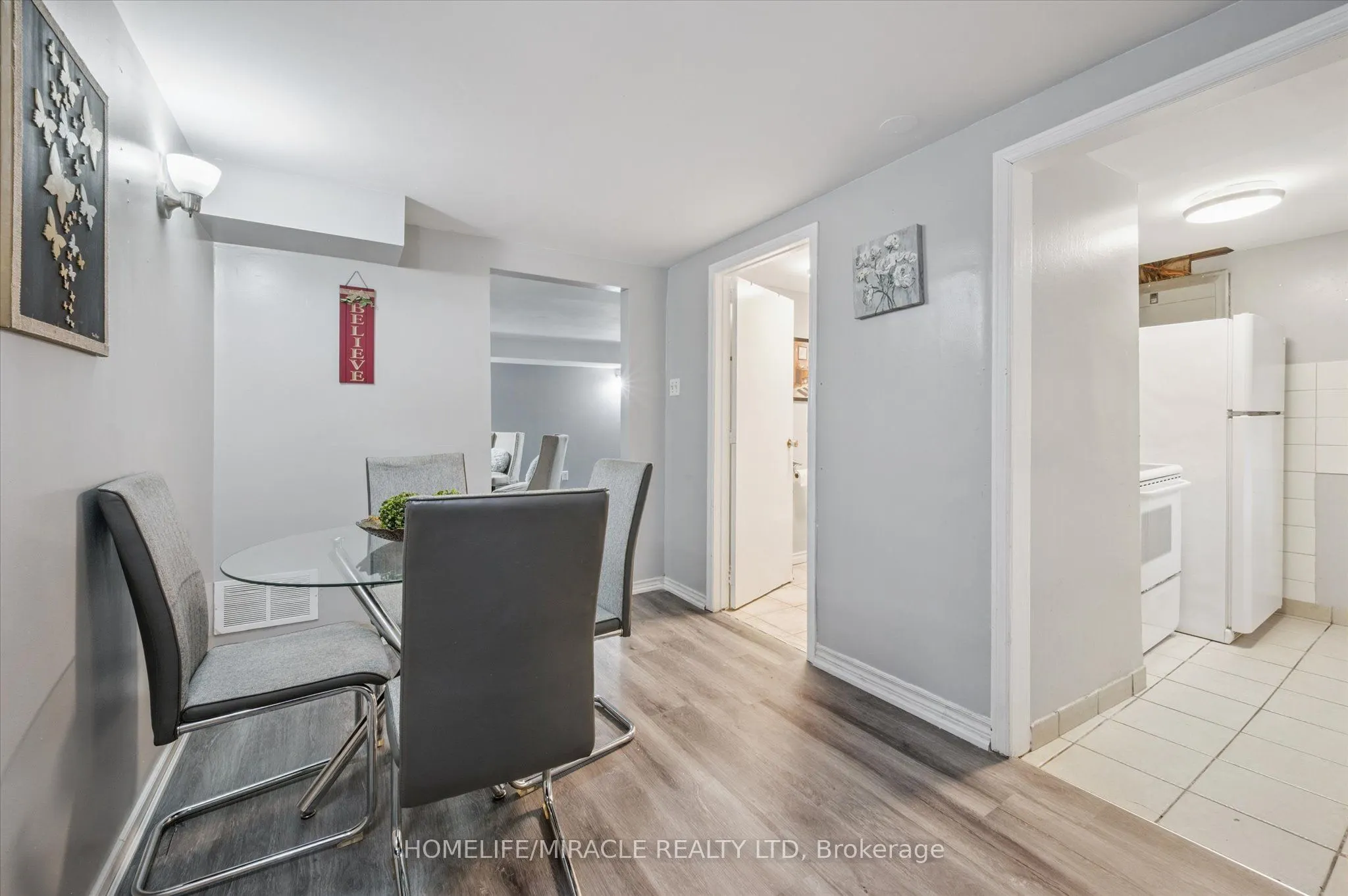 187 A Cedarvale Crescent