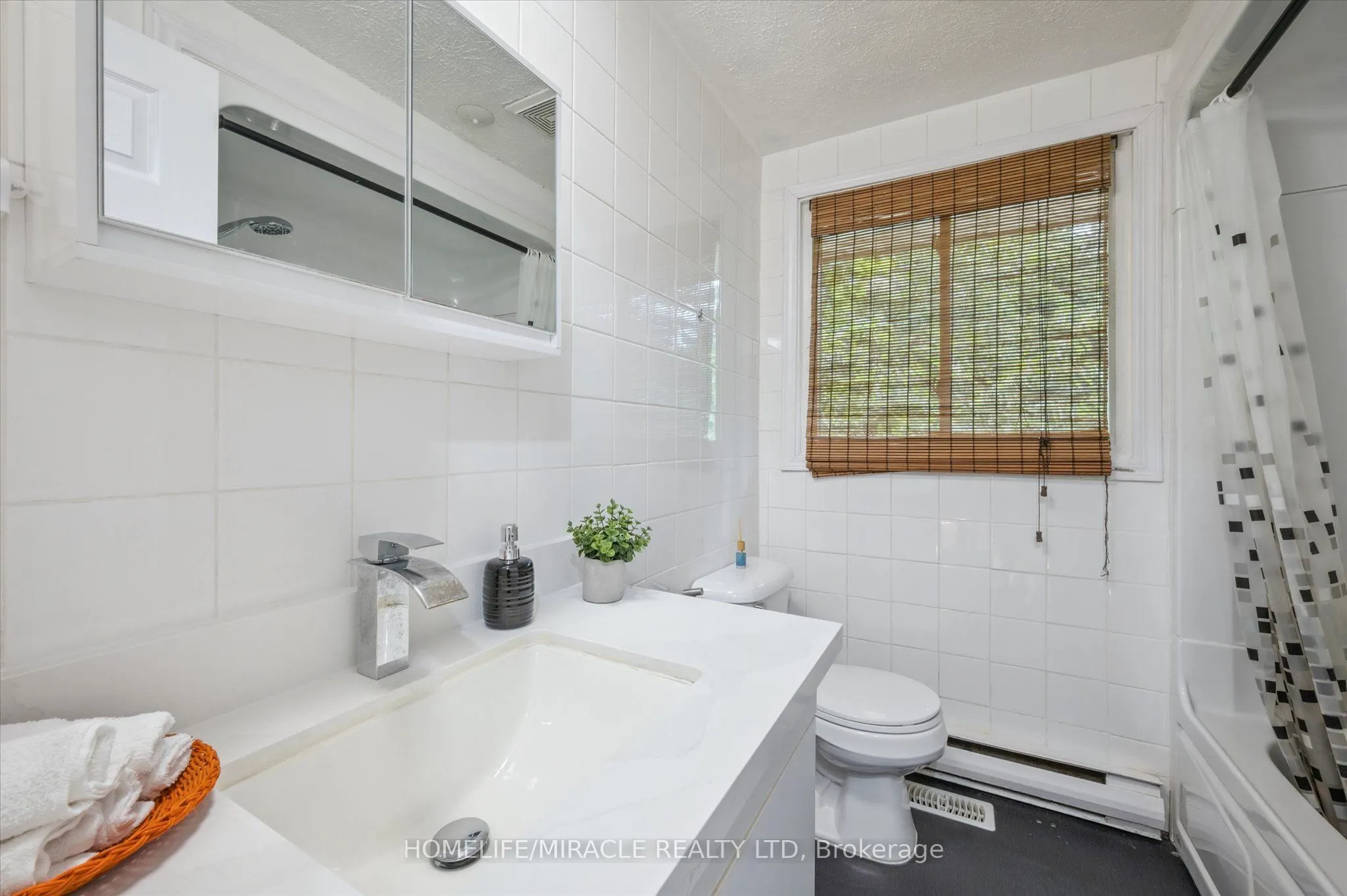 187 A Cedarvale Crescent