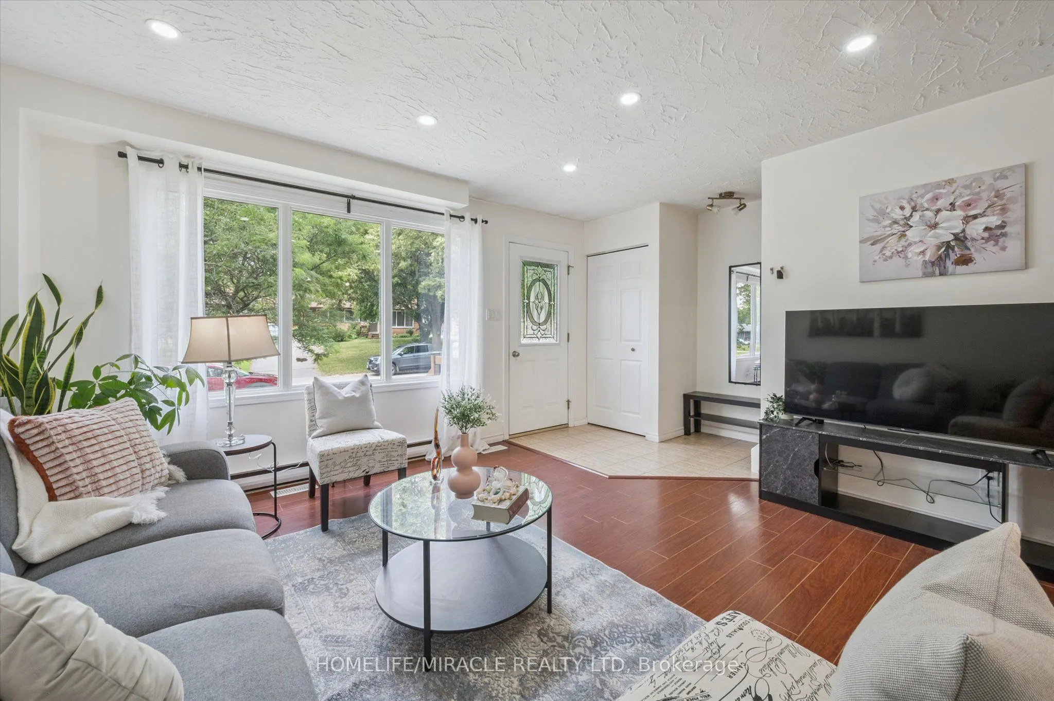 187 A Cedarvale Crescent