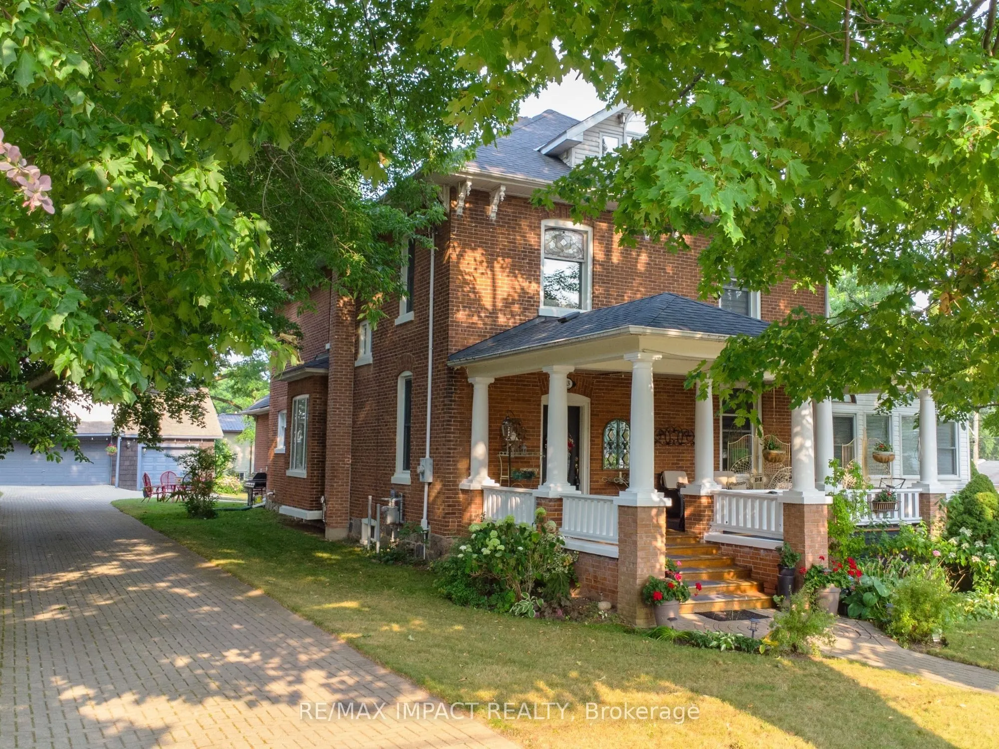 33 Division Street
