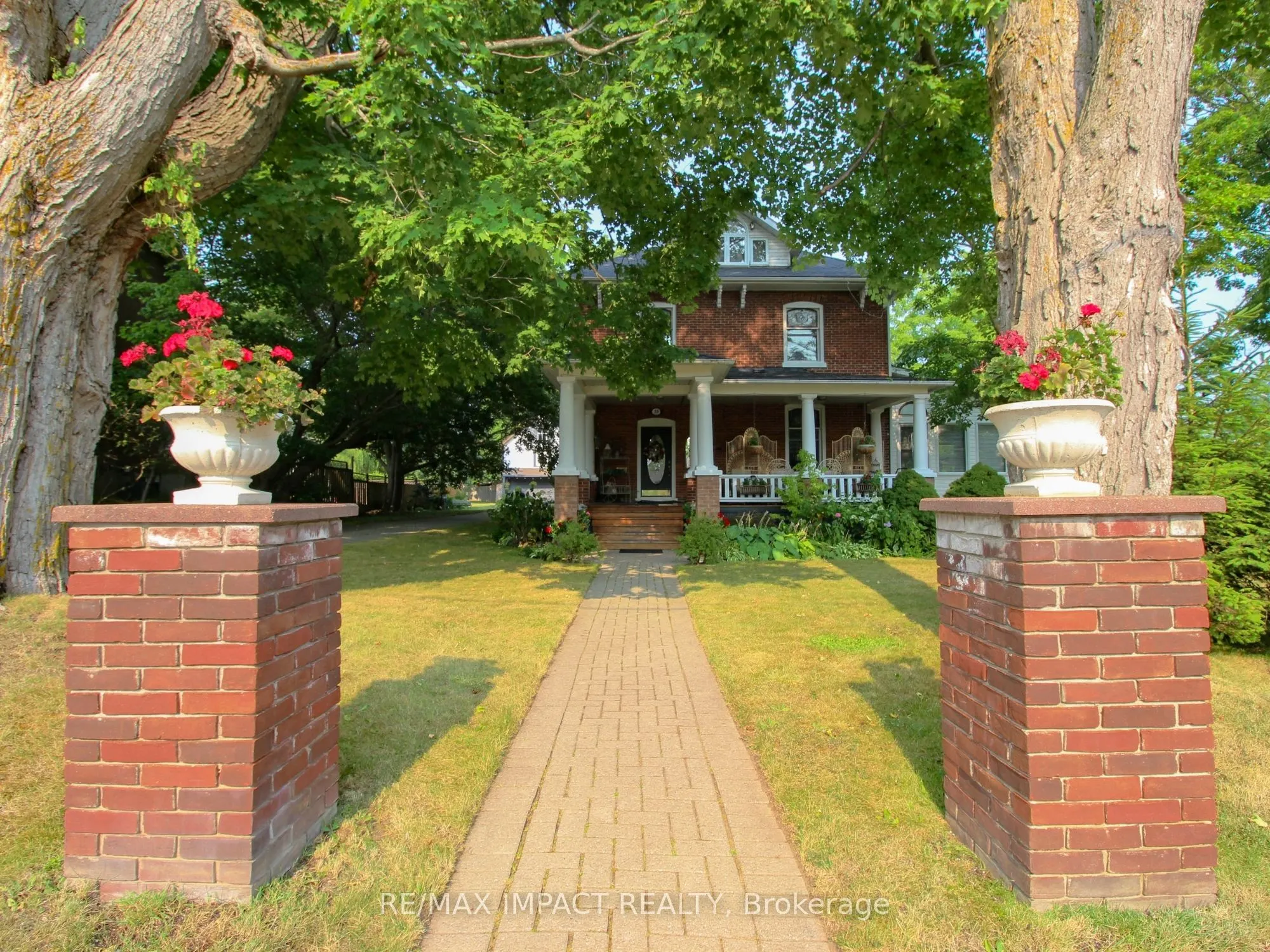 33 Division Street