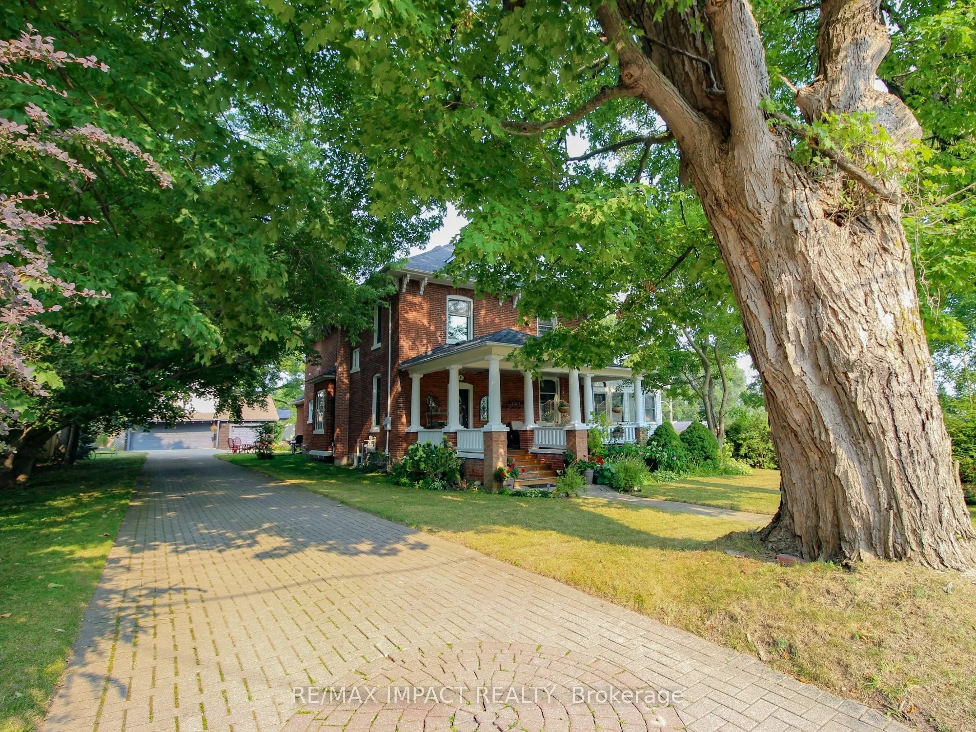 33 Division Street