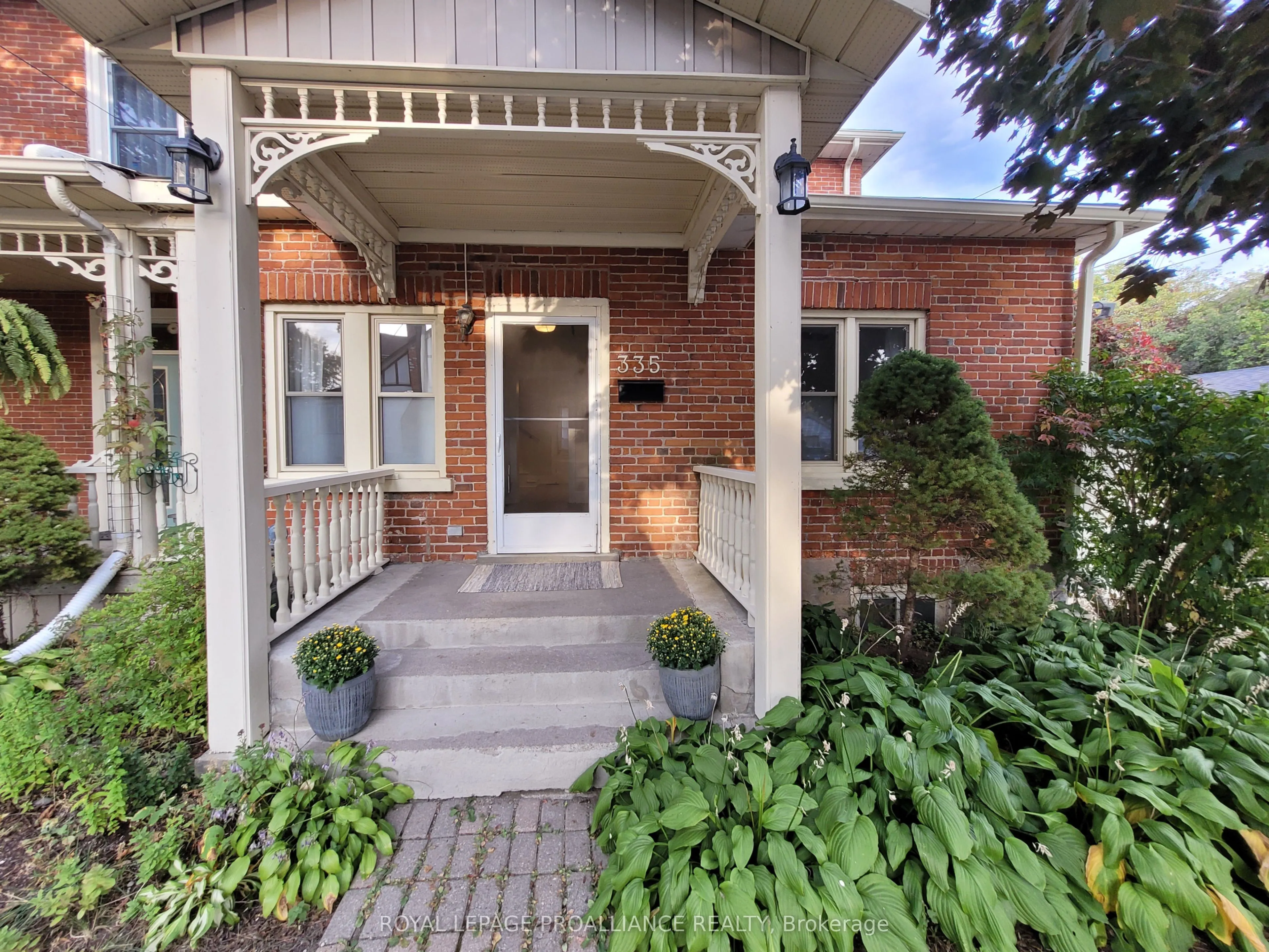 335 Albert Street
