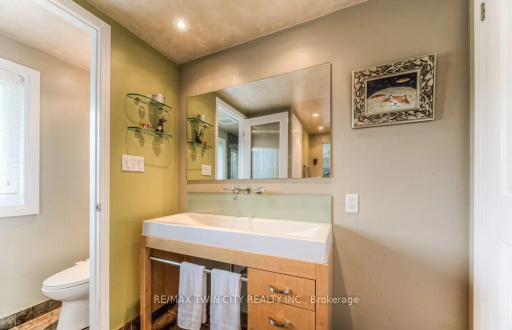482 Appledale Crescent