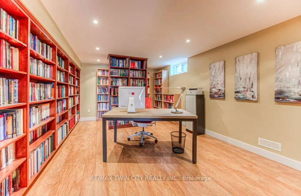 482 Appledale Crescent