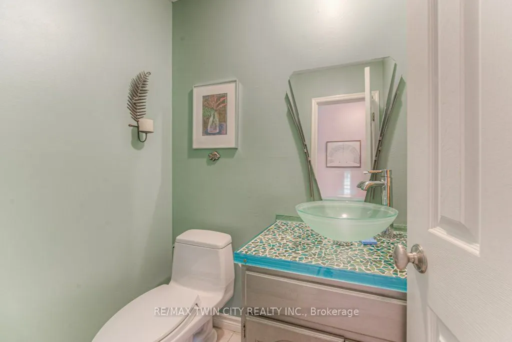 482 Appledale Crescent