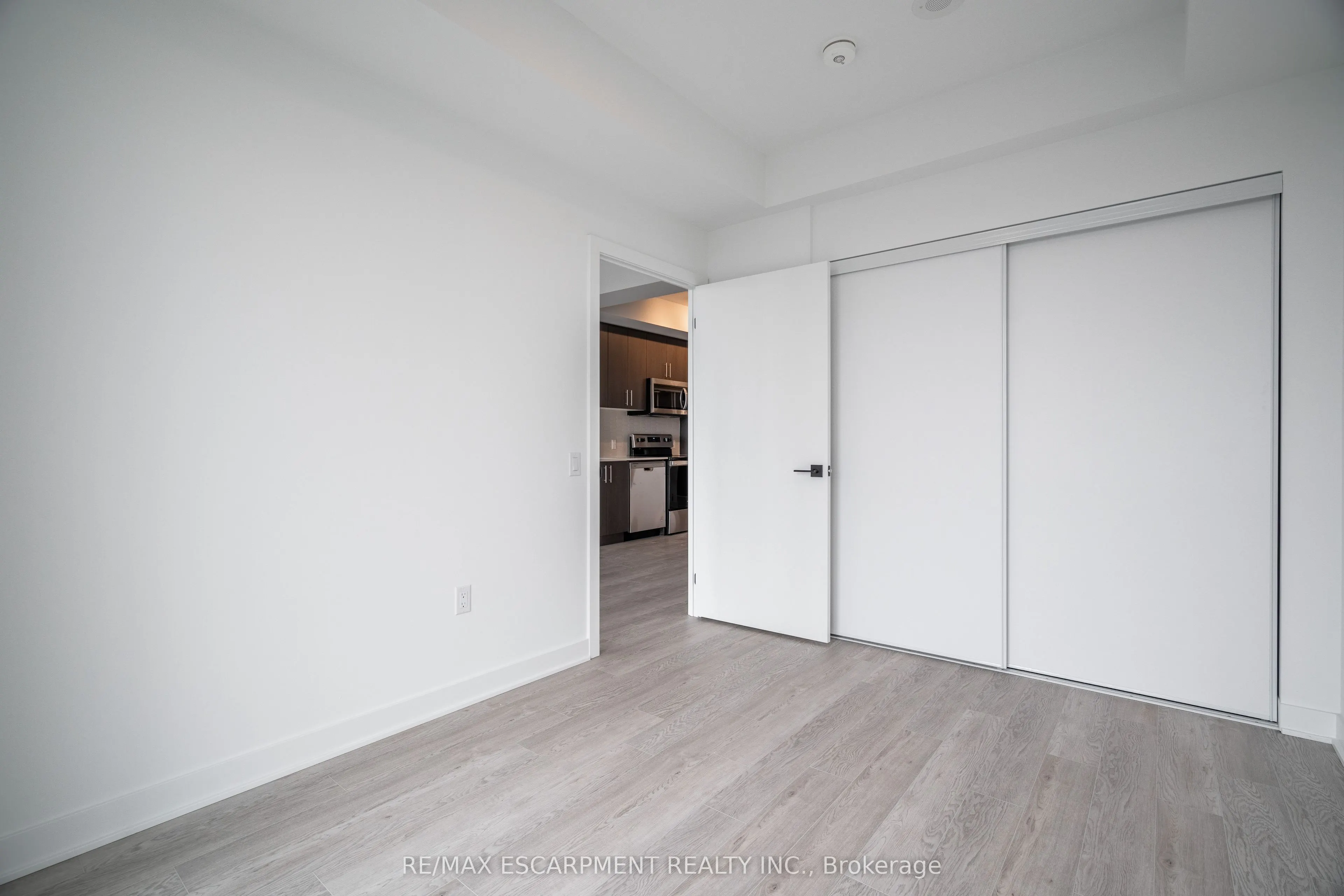 2782 Barton Street, #1002