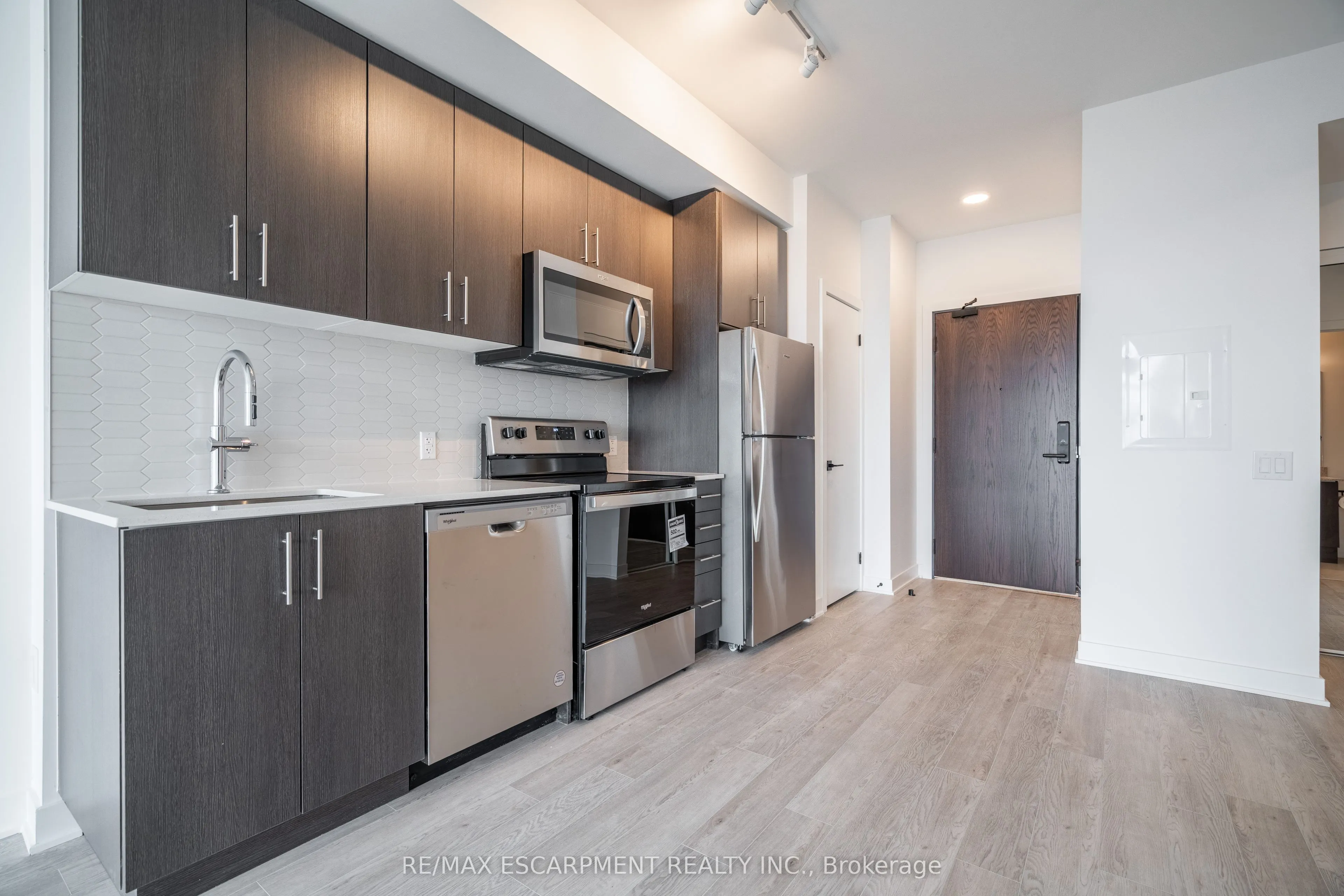 2782 Barton Street, #1002