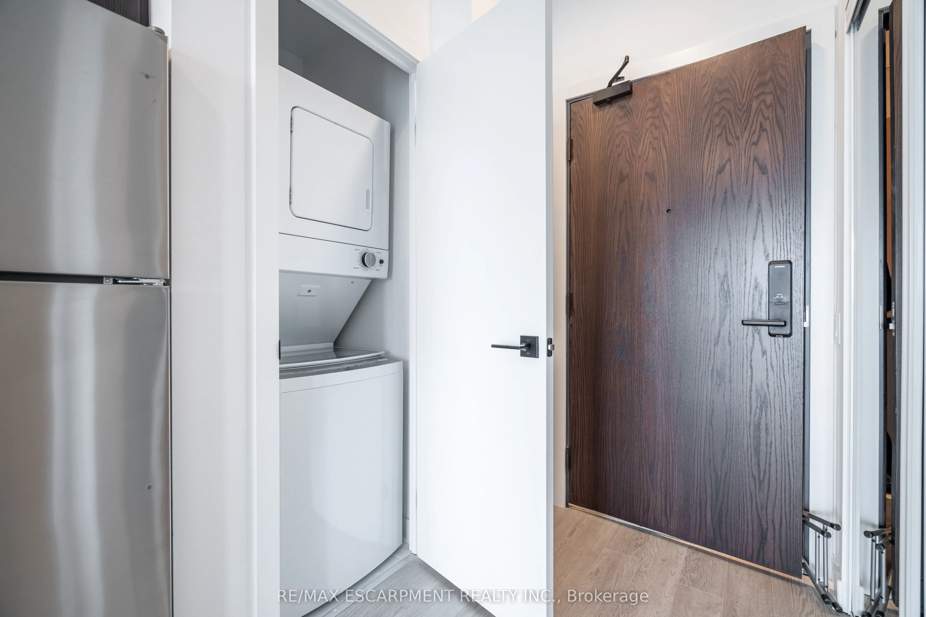 2782 Barton Street, #1002