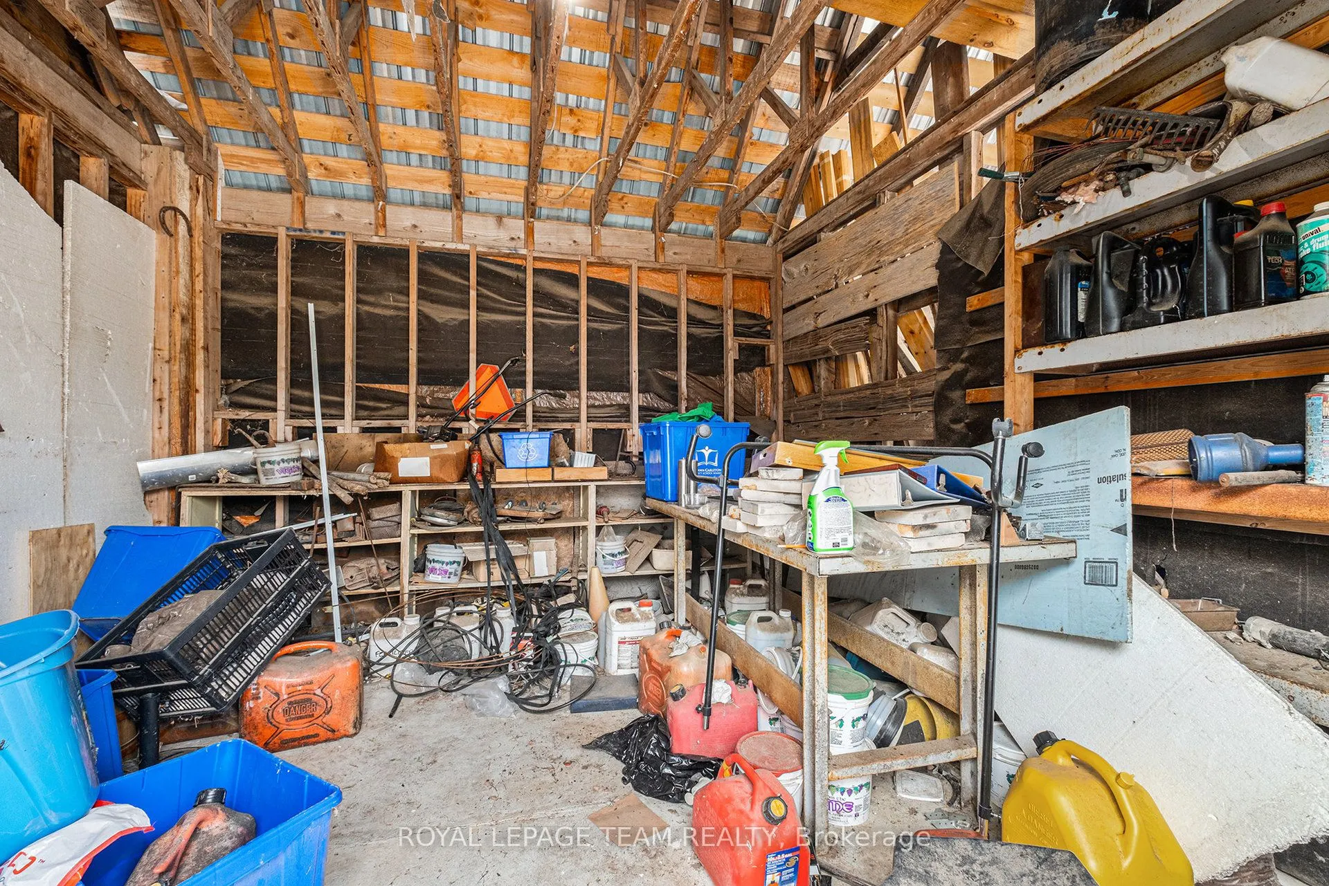 6109 Fourth Line Road W