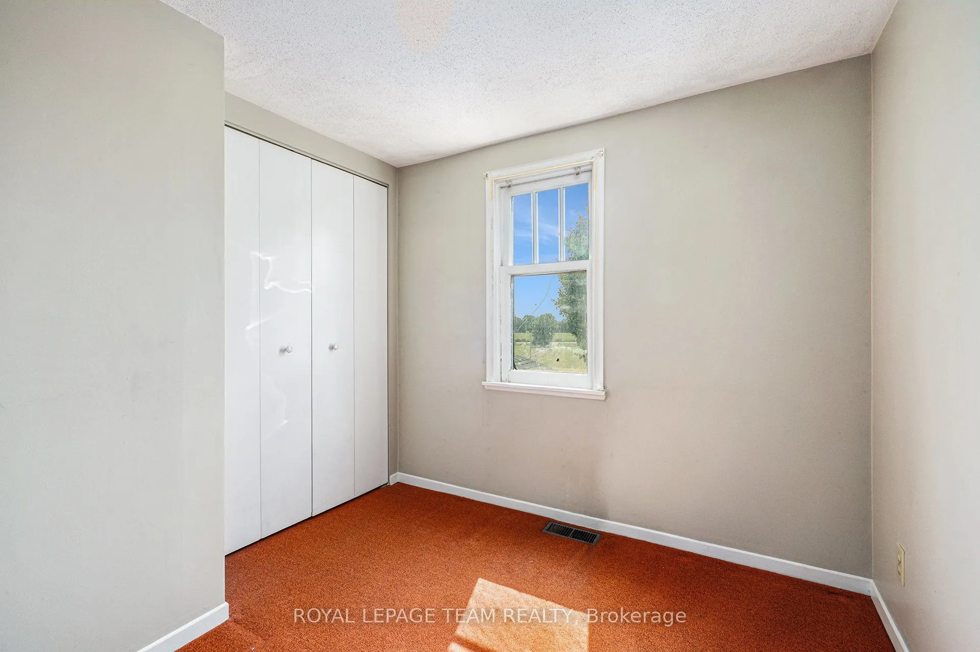 6109 Fourth Line Road W