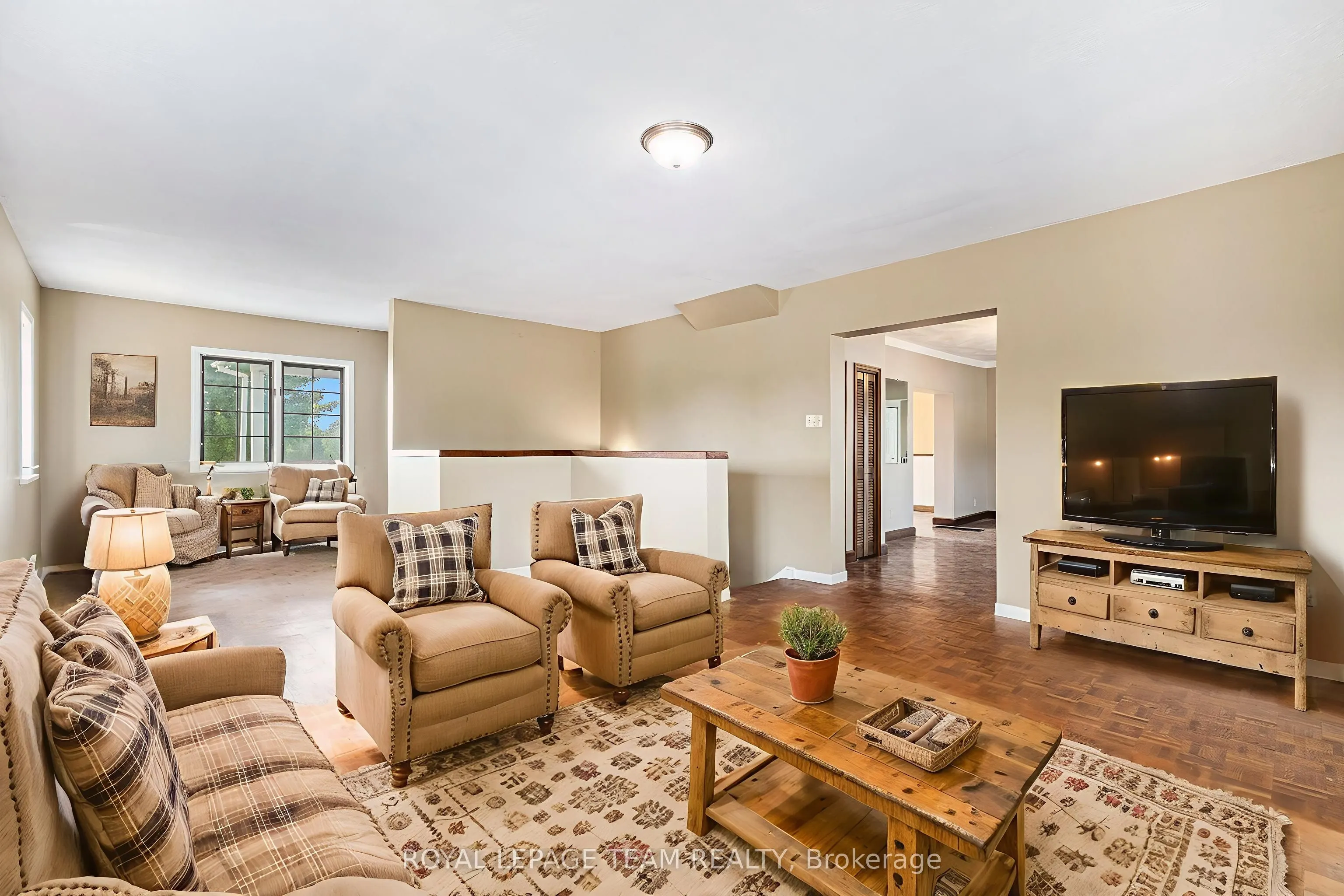 6109 Fourth Line Road W