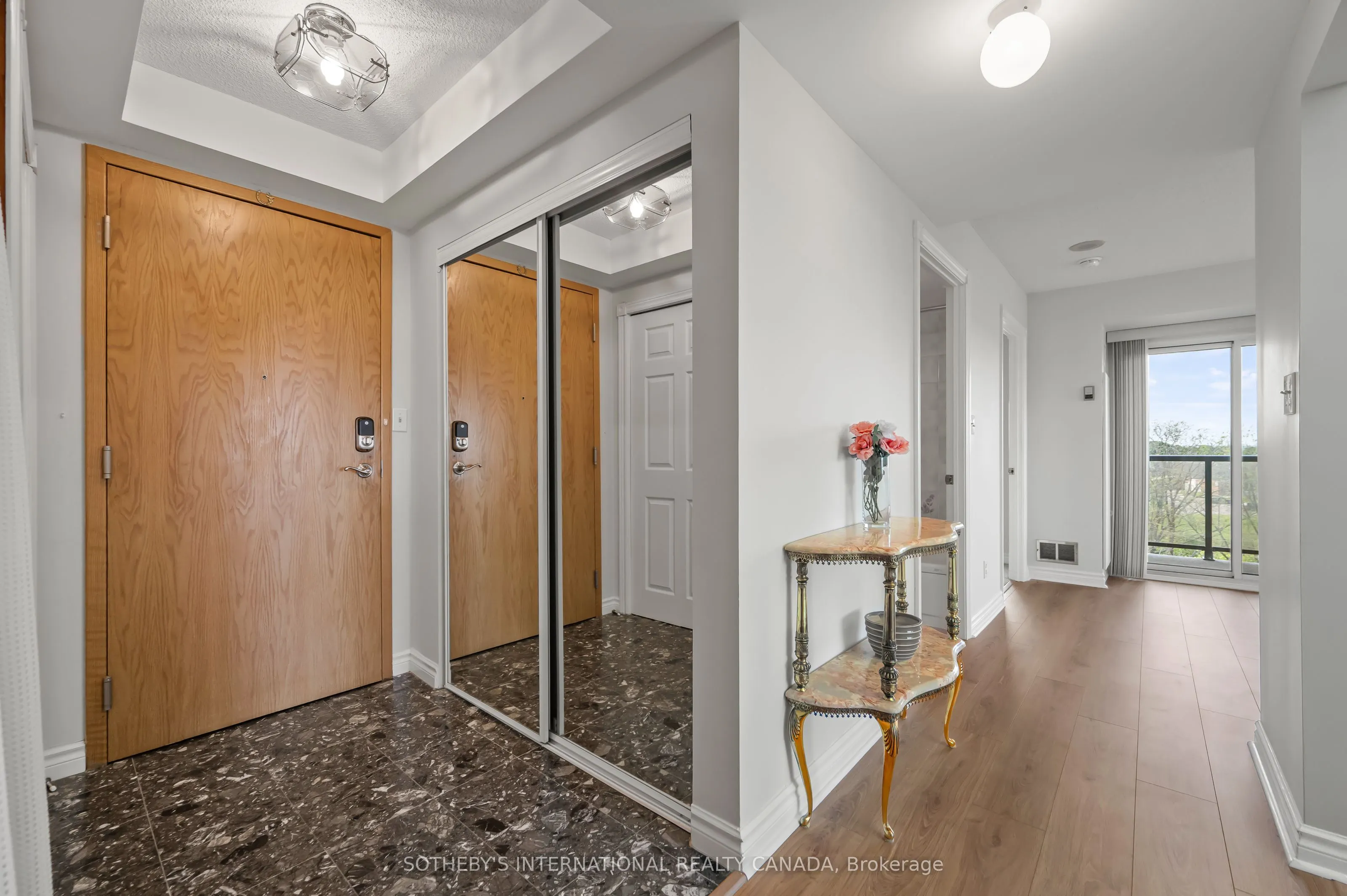 237 King Street W, #1003