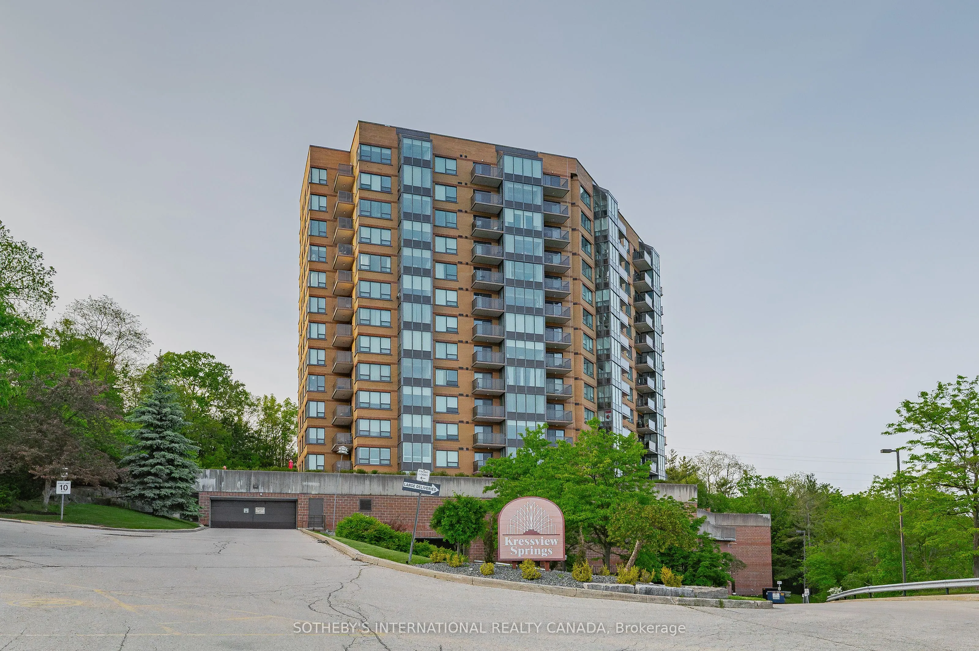 237 King Street W, #1003